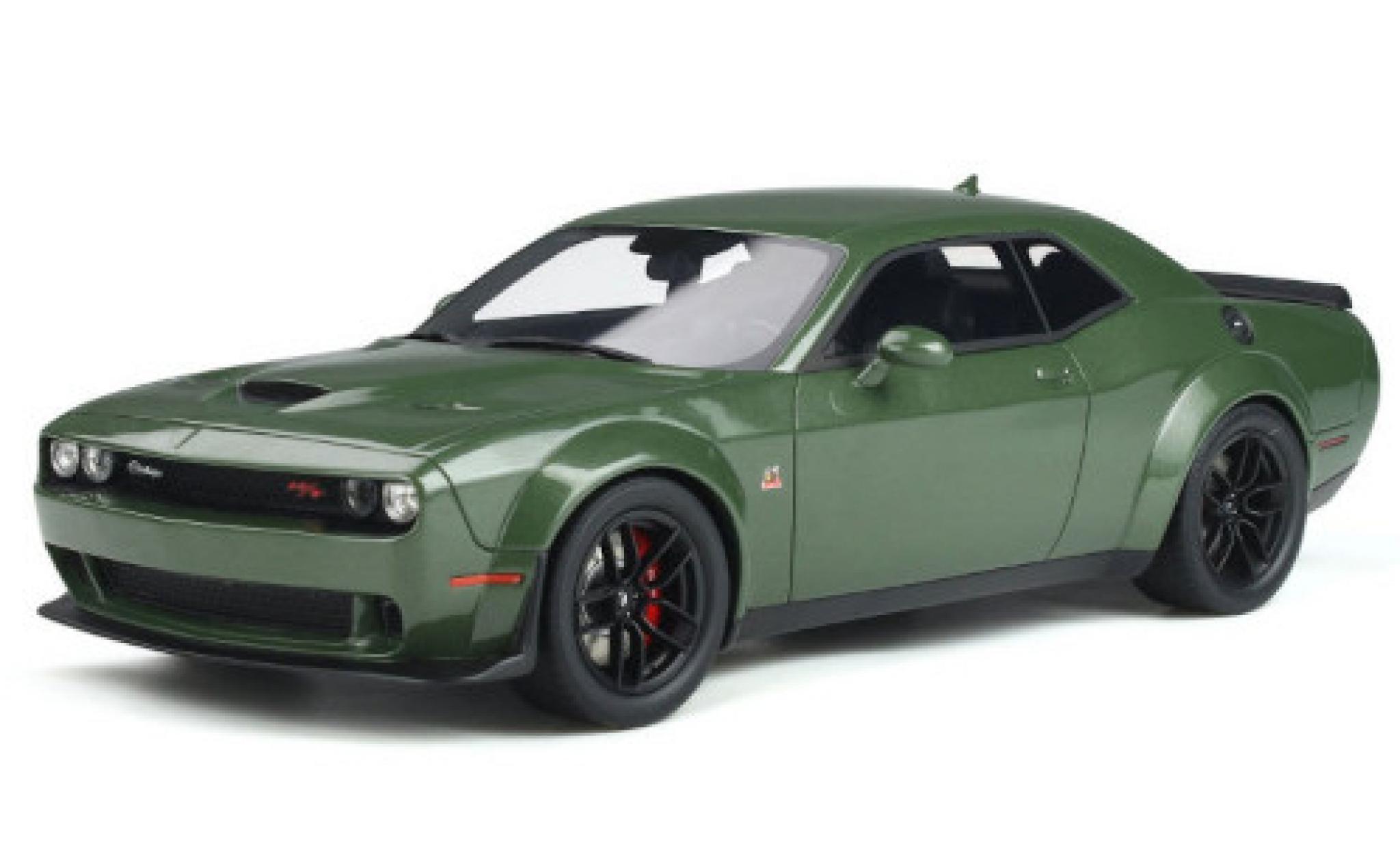 Dodge Challenger 1/18 GT Spirit R/T Scat Pack Widebody metallic groen 2019 modelauto