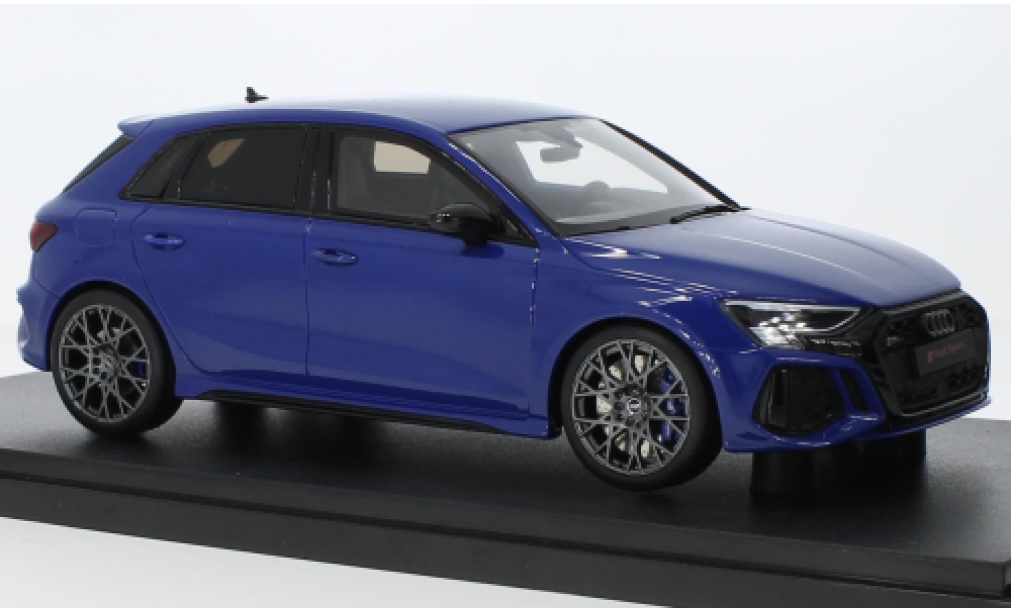 Audi RS3 1/18 GT Spirit Sportback Performance Edition blauw 2021 modelauto