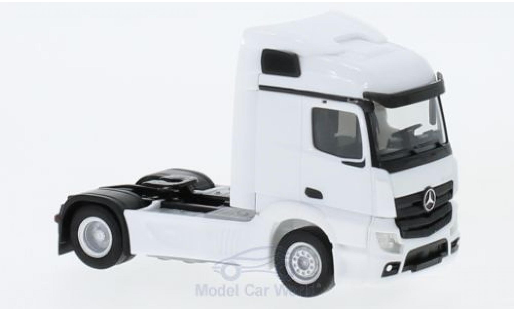 Mercedes Actros 1/87 Herpa Streamspace 2.3 wit 2018 2-achs Zugmaschine modelauto