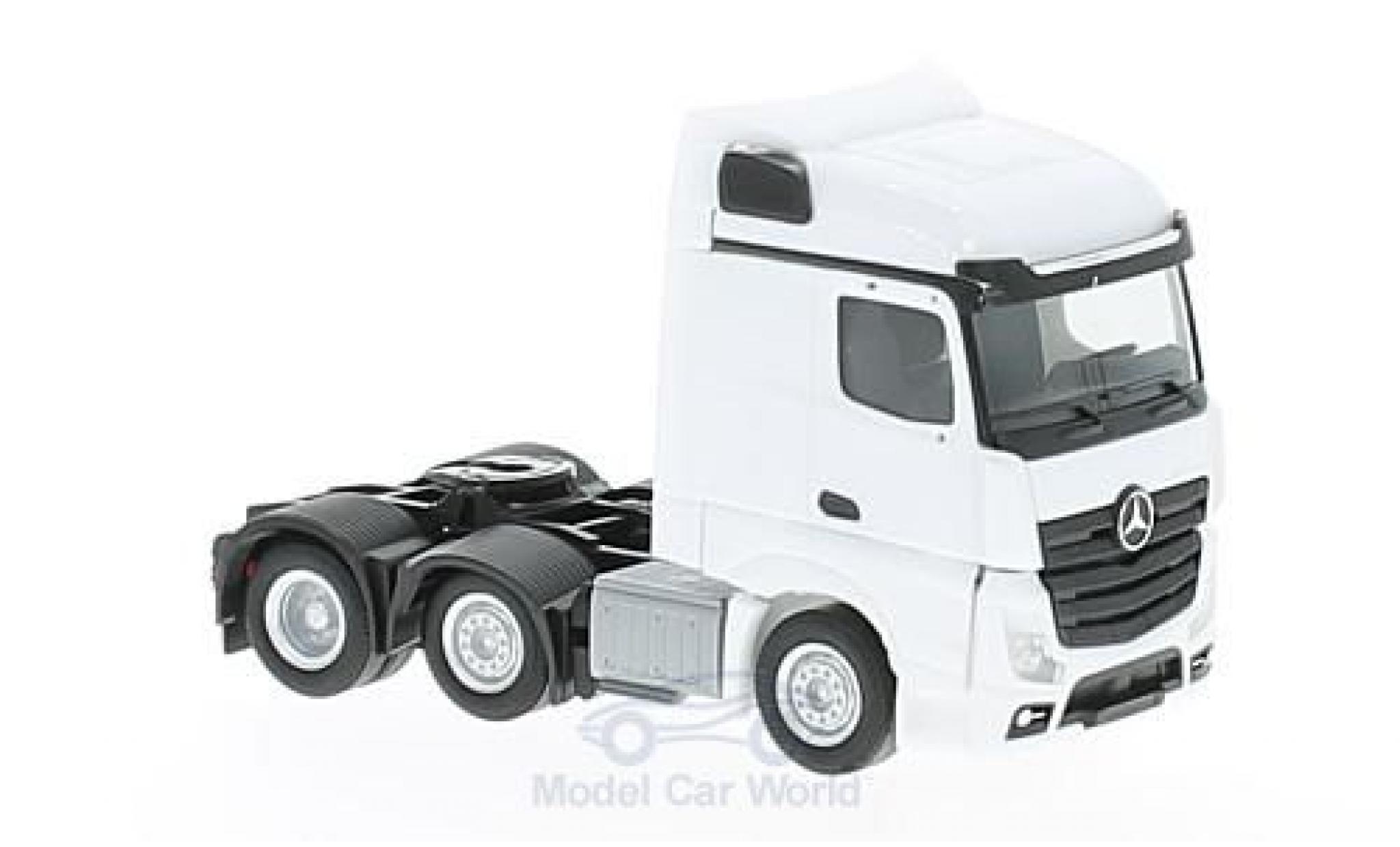 Mercedes Actros 1/87 Herpa Streamspace 6x2 wit 2011 Zugmaschine modelauto