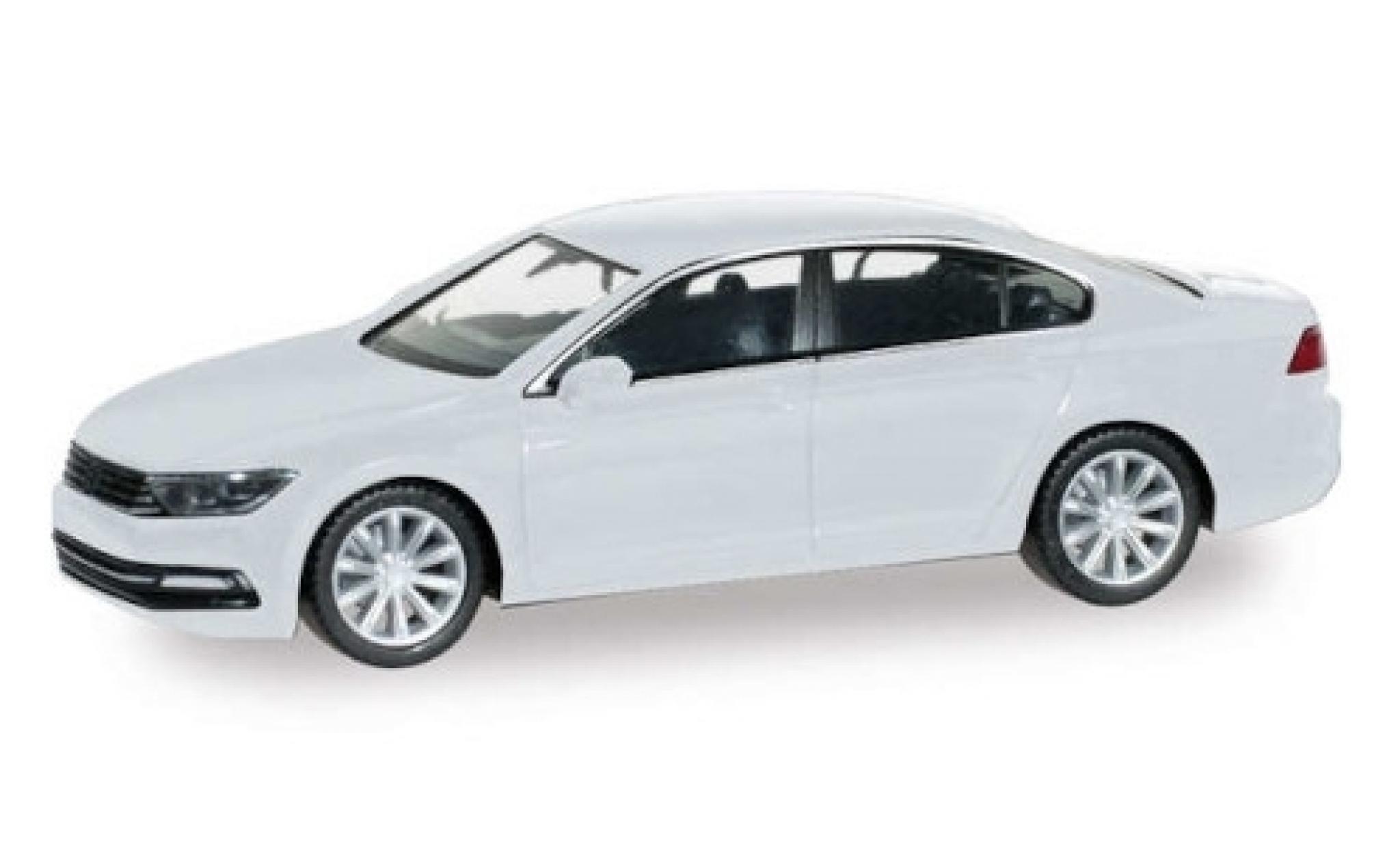 Volkswagen Passat 1/87 Herpa Sedan metallic wit modelauto