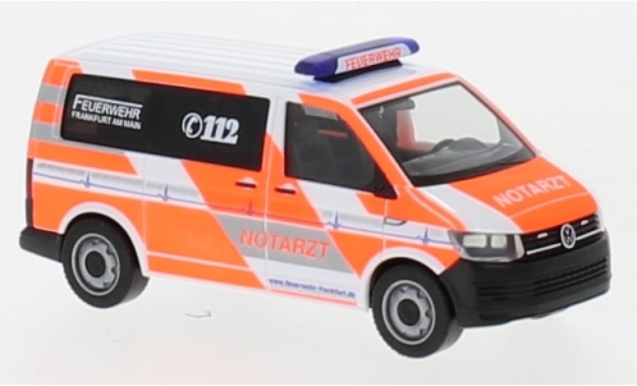 Volkswagen T6 1/87 Herpa Notarzt Brandweer Frankfurt / Main modelauto