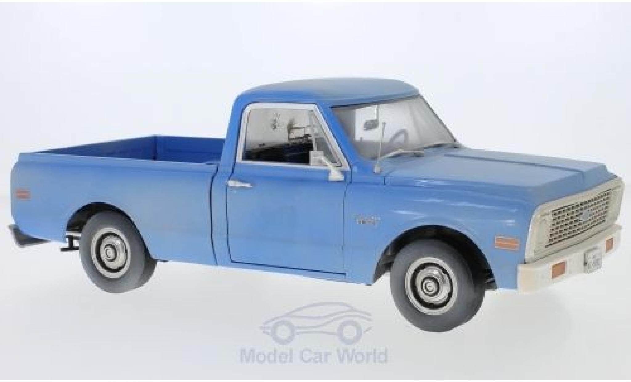 Chevrolet C-10 1/18 Highway 61 Pick Up blauw The Texas Chainsaw Massacre 1971 mit Schmutzeffekt modelauto
