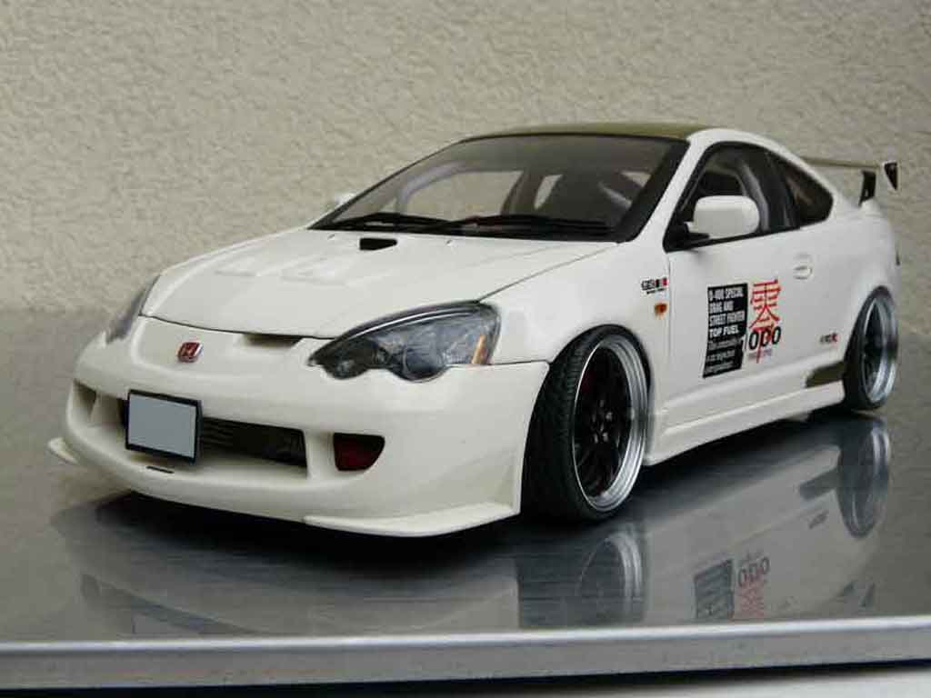 Honda Integra Type R 1/18 Autoart DC5 Type R jun modelauto
