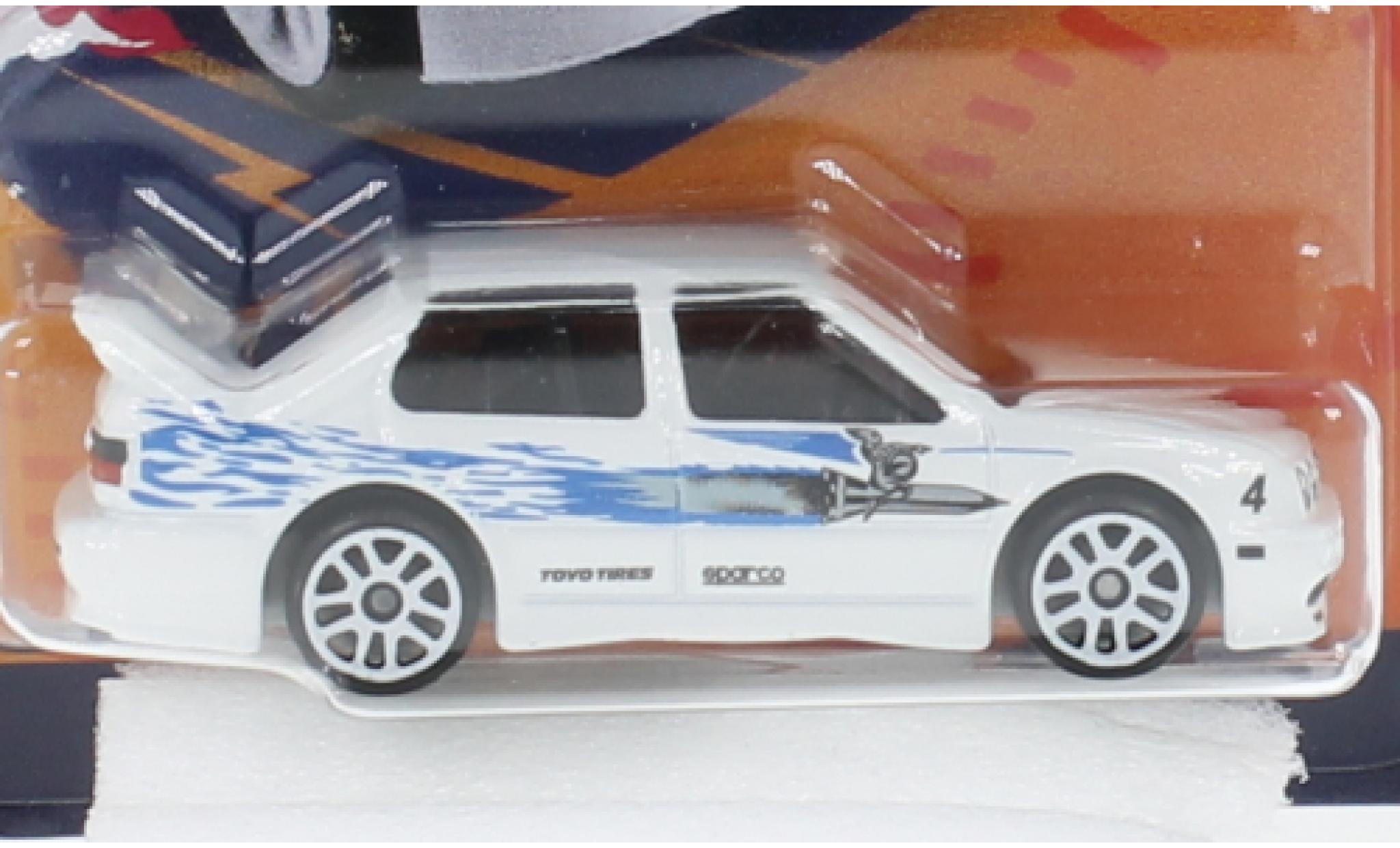 Volkswagen Jetta 1/64 Hot Wheels III wit/D&eacute;corer rapide & Furious modelauto