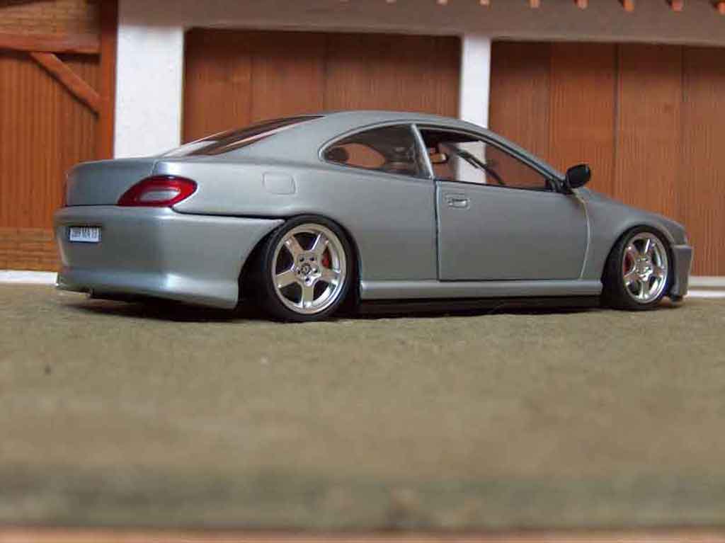 Peugeot 406 Coupe grijs metallized 1/18 Gate