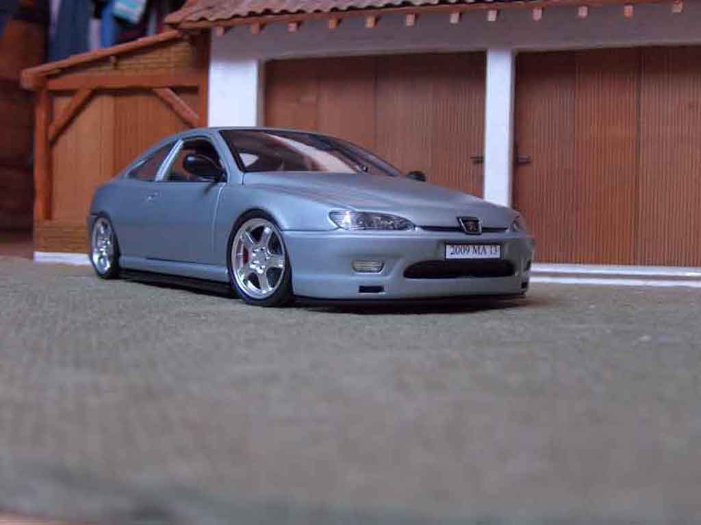 Peugeot 406 Coupe grijs metallized 1/18 Gate