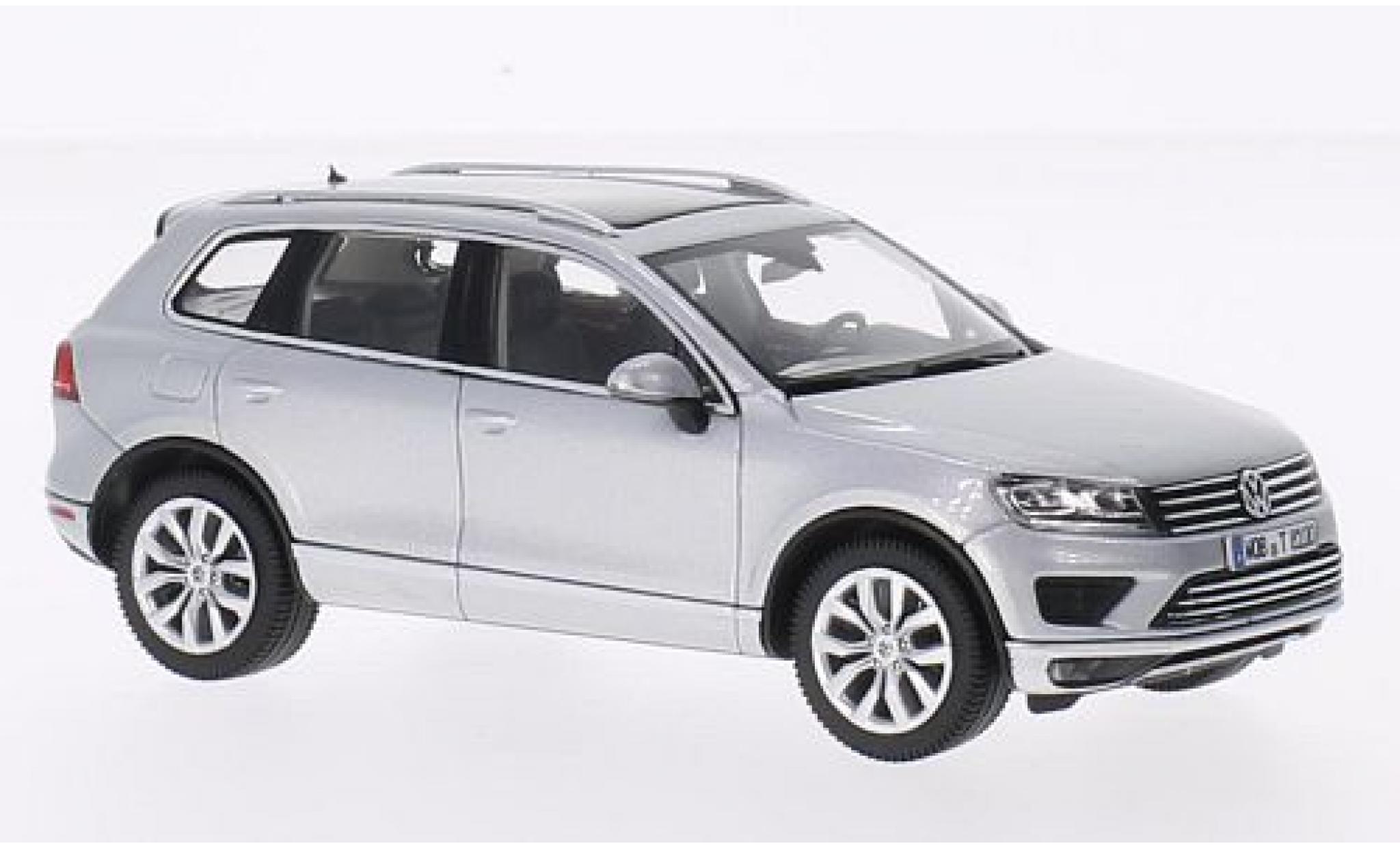 Volkswagen Touareg 1/43 Herpa grijs 2015 modelauto