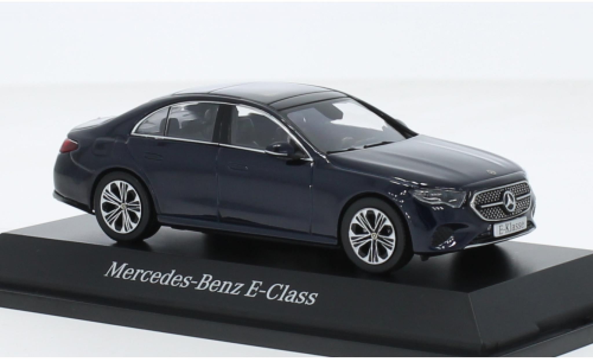 Mercedes CLA 1/43 I iScale E-classe (W214) metallic blauw fonc&eacute; 2023 modelauto