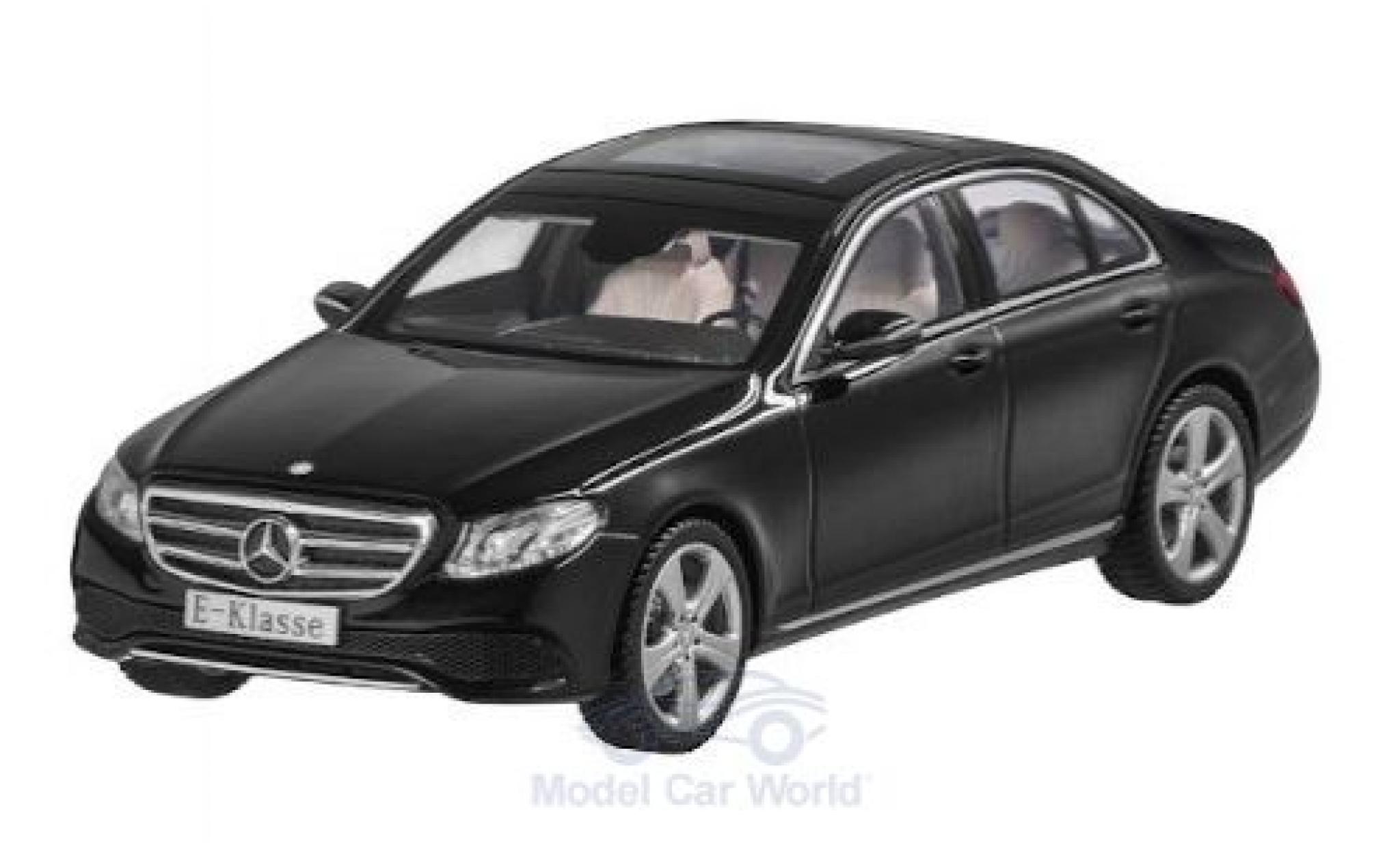 Mercedes Classe E 1/43 iScale zwart modelauto