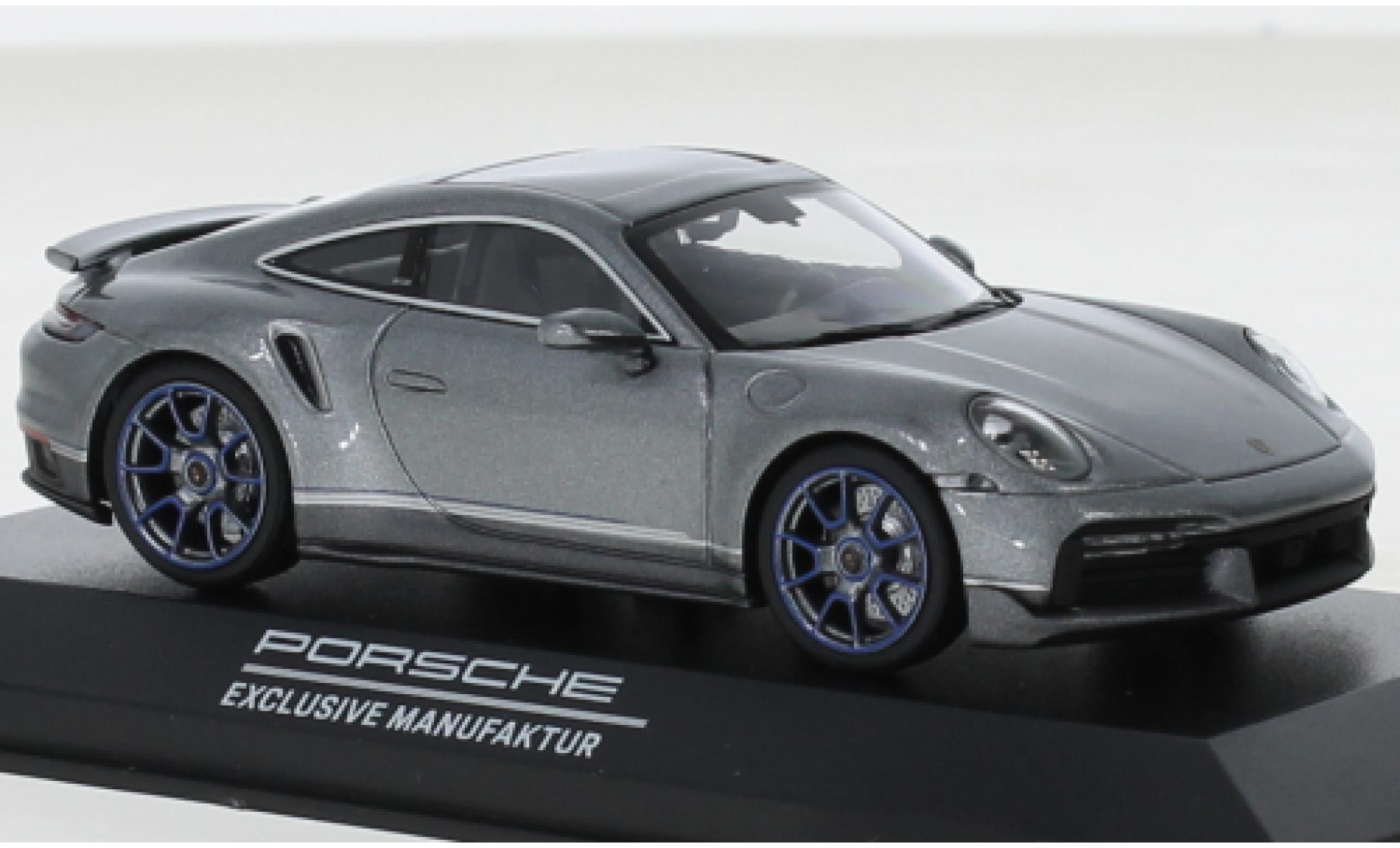 Porsche 992 Turbo s 1/43 Minichamps 911  Turbo S Exclusive Embraer grijs modelauto