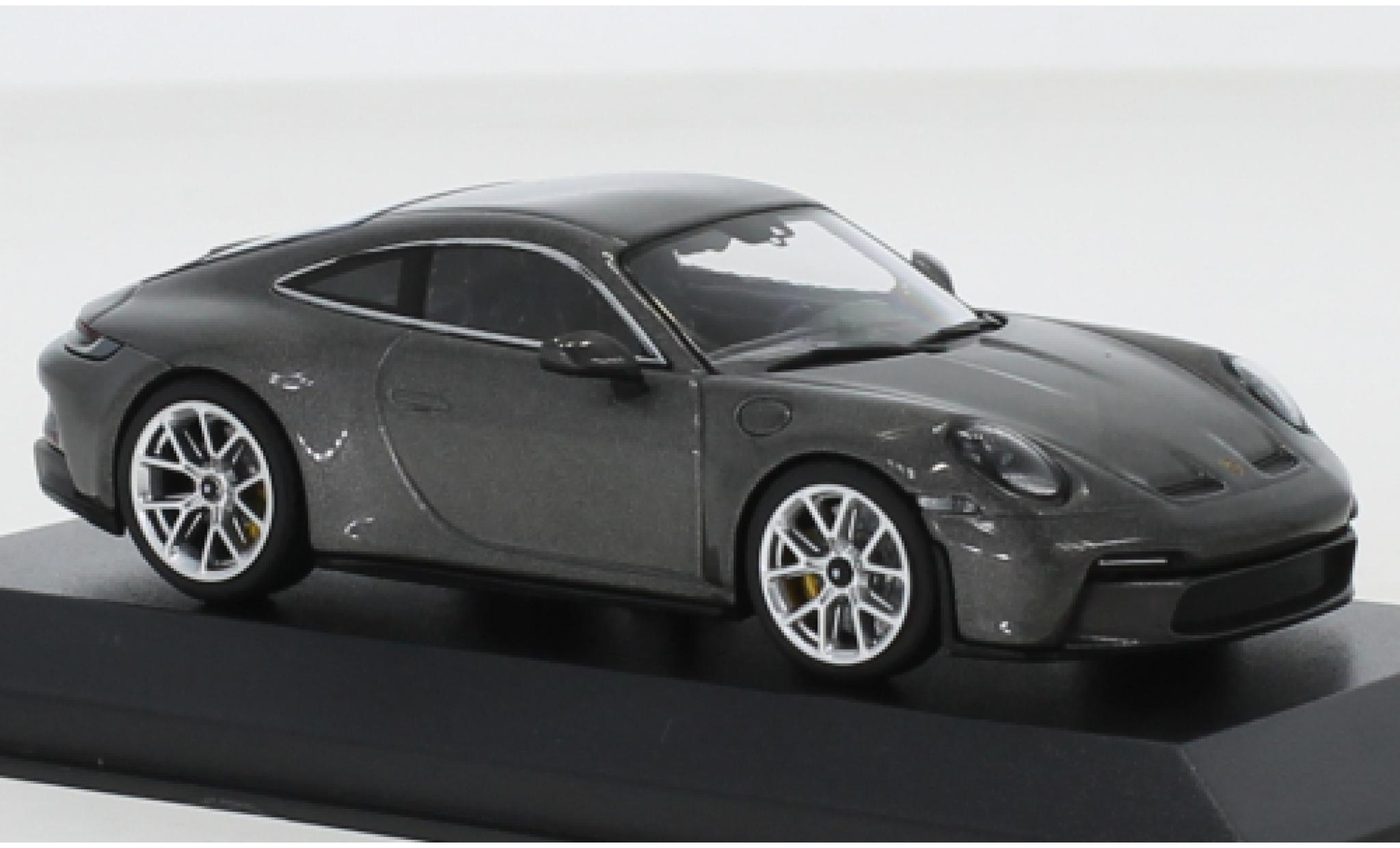 Porsche 992 GT3 1/43 Minichamps 911 () GT3 Touring grijs/zwart 2021 modelauto