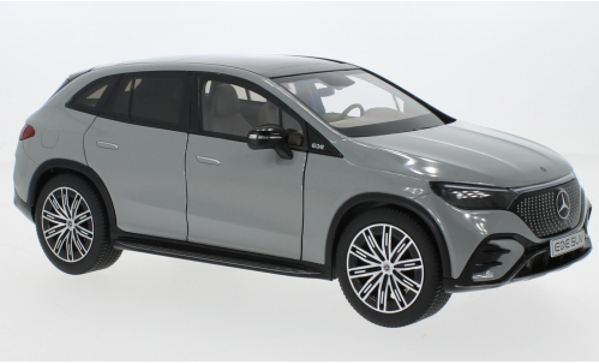 Mercedes CLA 1/18 I NZG EQE SUV (X294) AMG Line grijs clair 2023 modelauto
