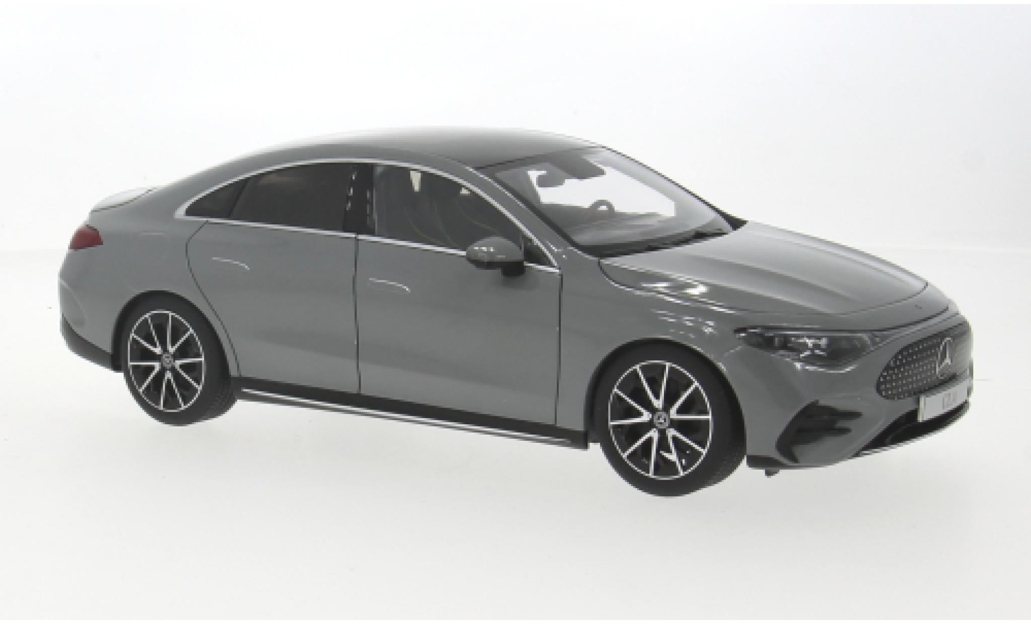 Mercedes CLA 1/18 I NZG (C174) BEV grijs 2025 1:18 modelauto