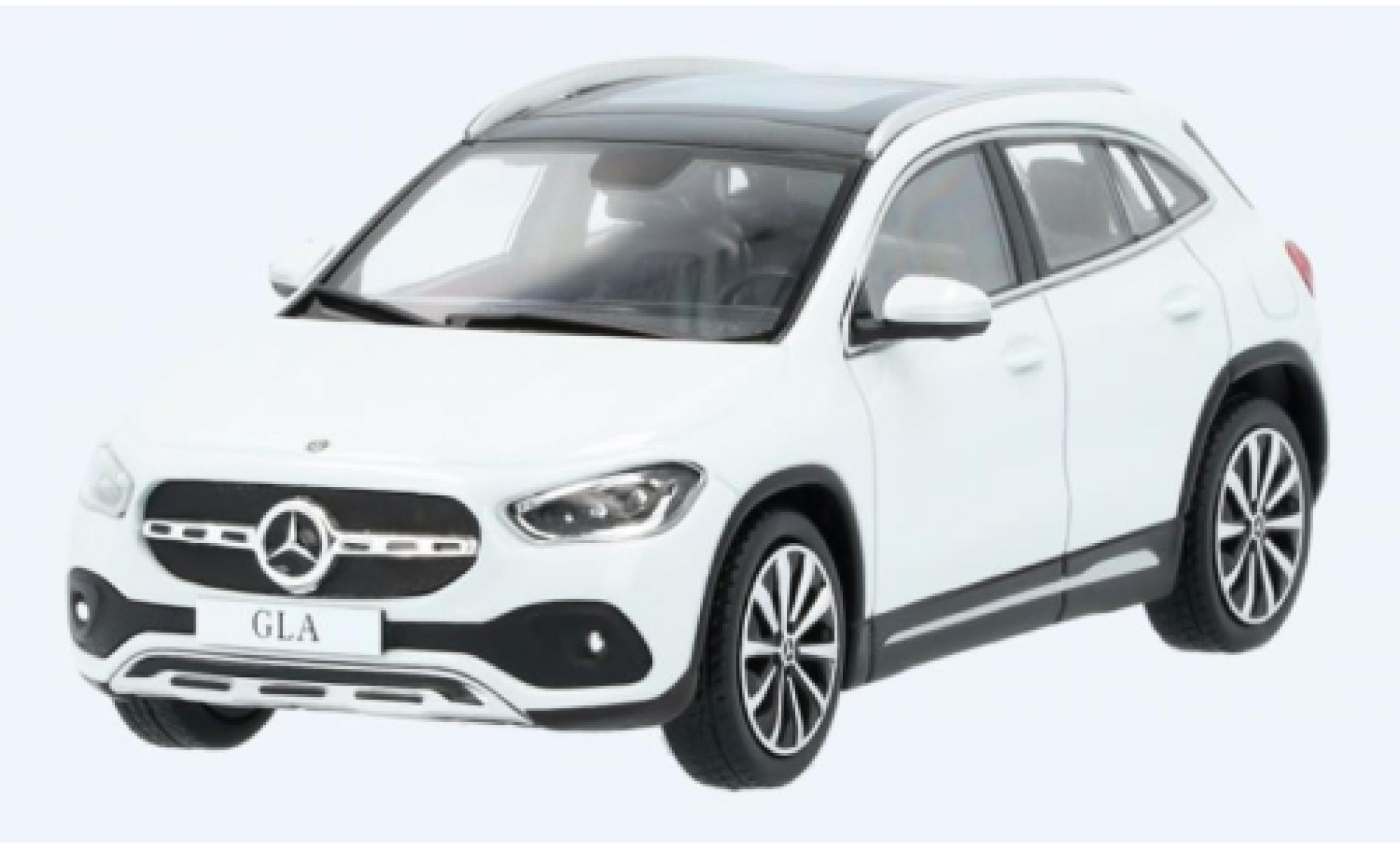 Mercedes Classe GLA 1/43 Spark GLA (H247) wit modelauto