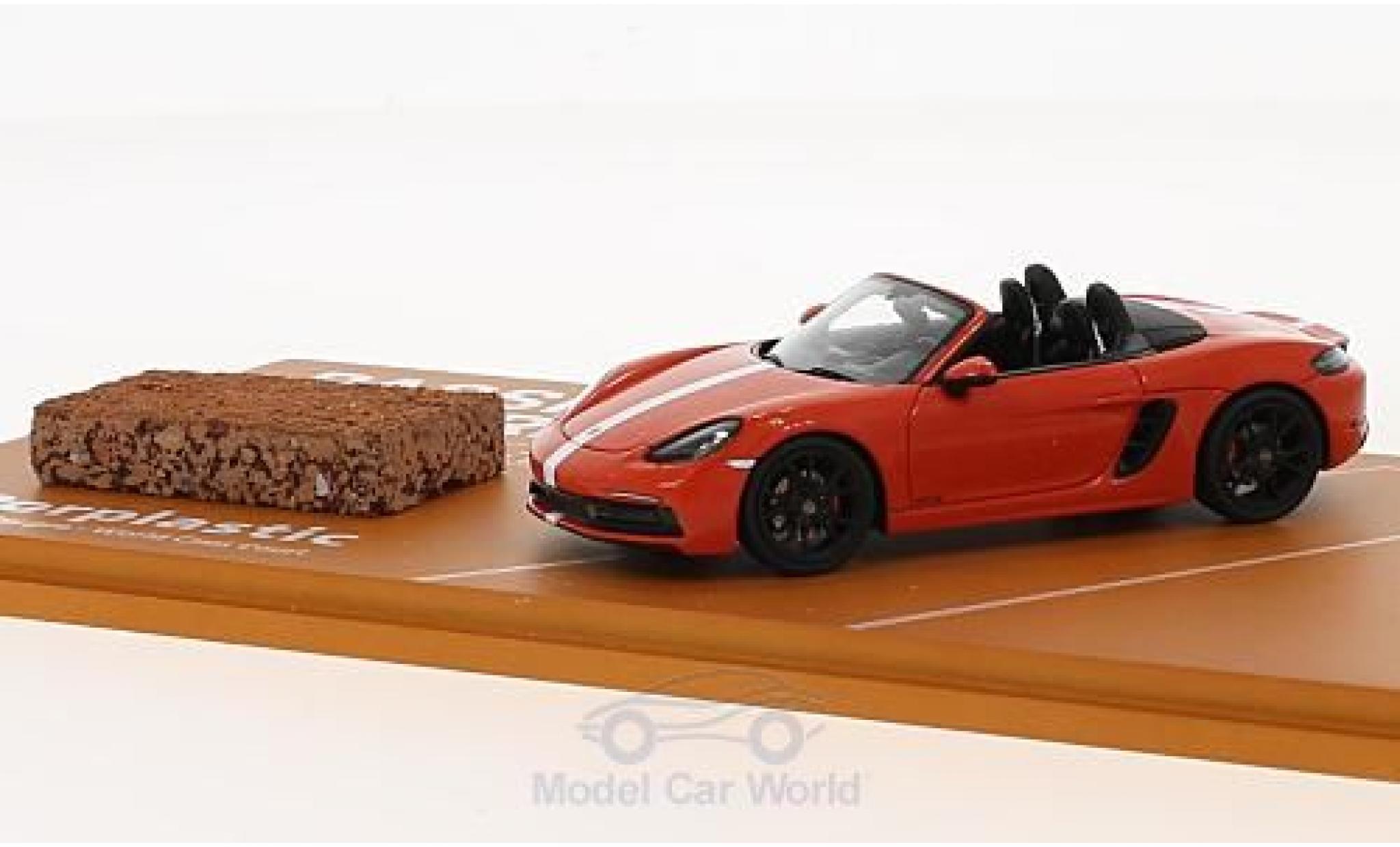Porsche Boxster 1/43 Spark 718 GTS oranje/wit 2018 Tennis Grand Prix mit einem St&uuml;ck original Tennisboden modelauto