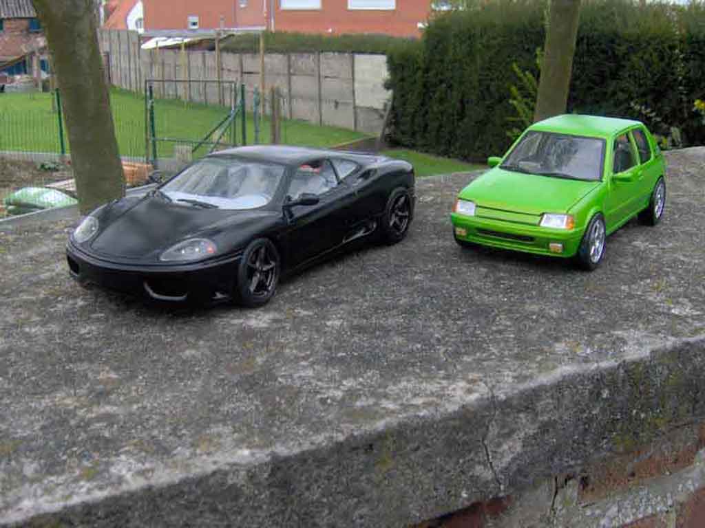 Ferrari 360 Modena coupe zwart 1/18 Burago