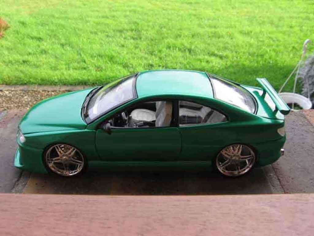 Peugeot 406 Base kit carrosserie 1/18 Gate