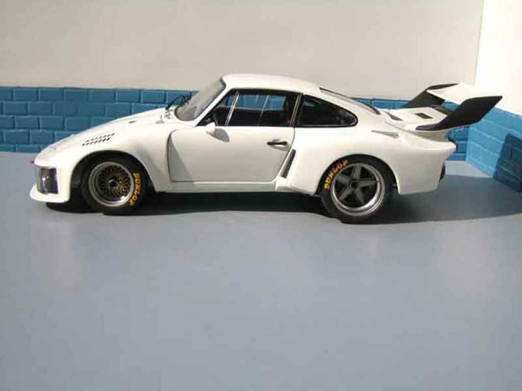 Porsche 935 Base works wit 1/18 Exoto
