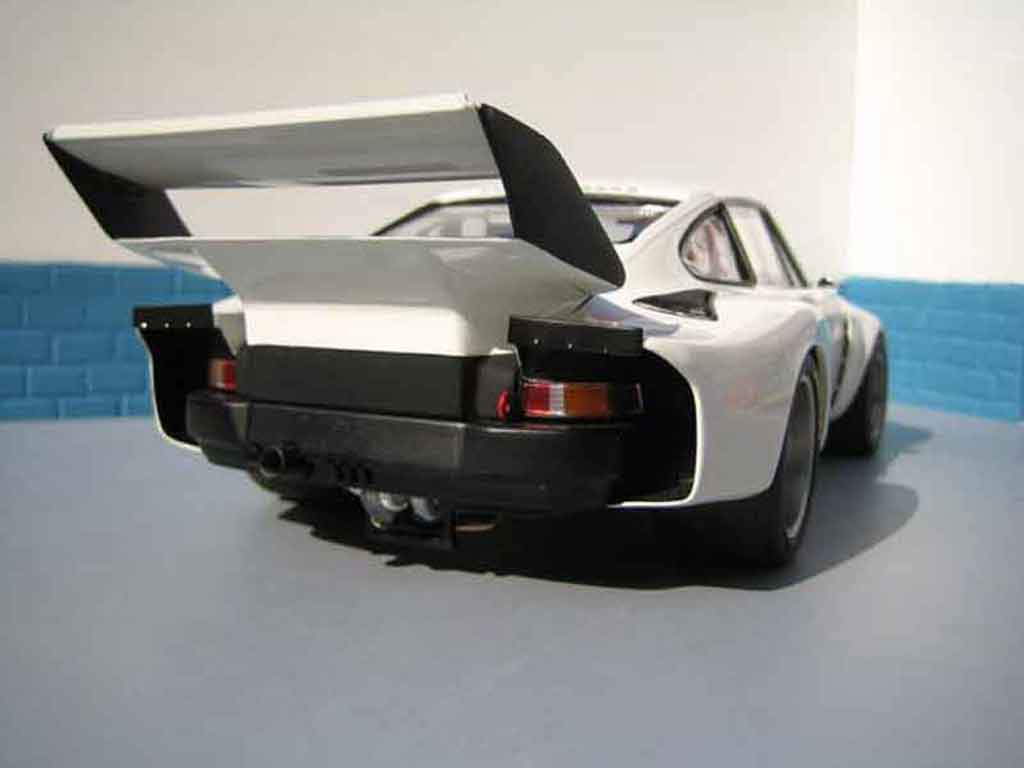 Porsche 935 Base works wit 1/18 Exoto