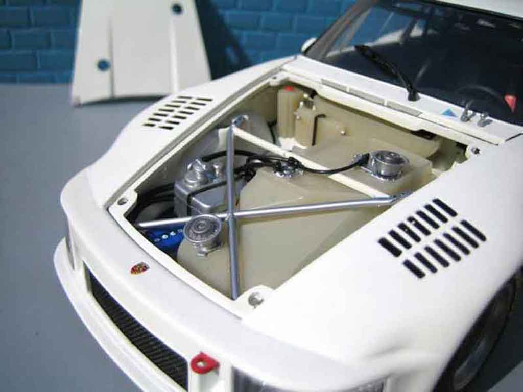 Porsche 935 Base works wit 1/18 Exoto