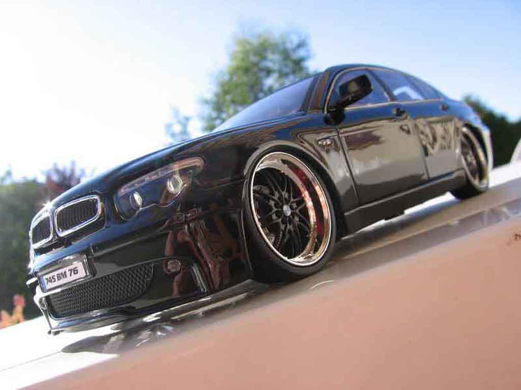Bmw 745 E65 1/18 Kyosho E65 i dub zwart modelauto