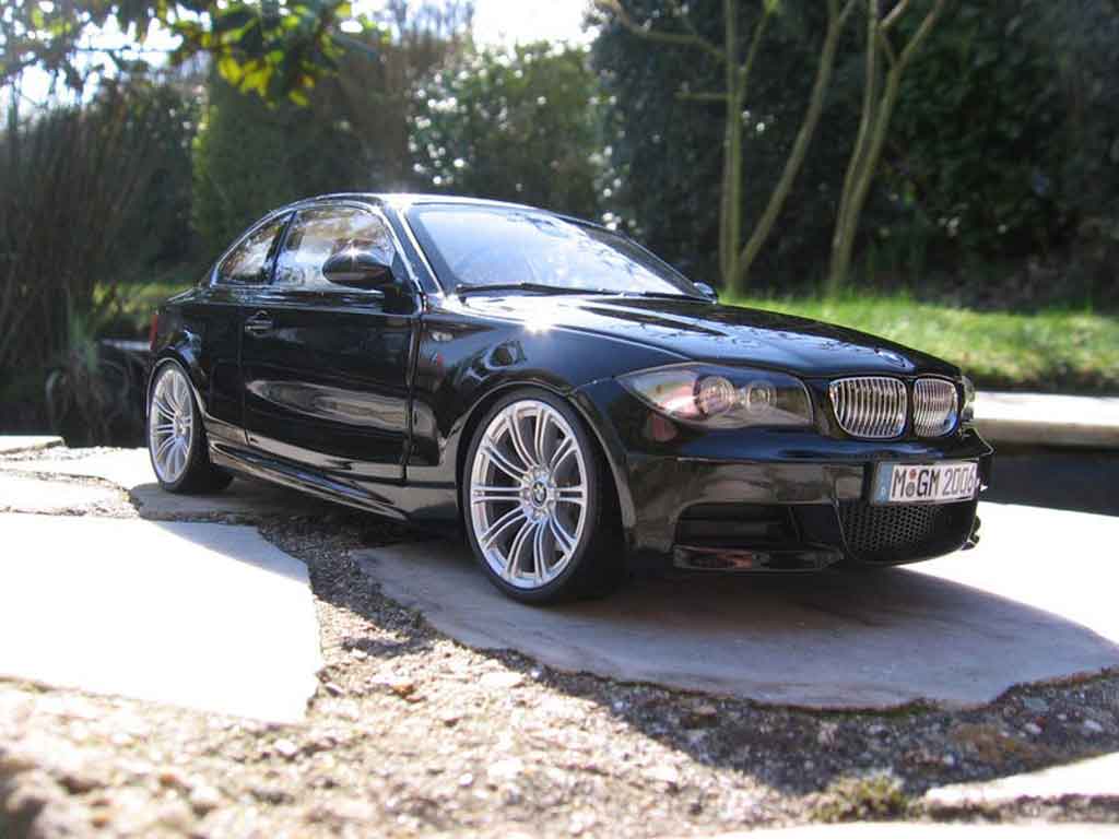 Bmw 135 E82 1/18 Kyosho E82 m1 motorsport modelauto