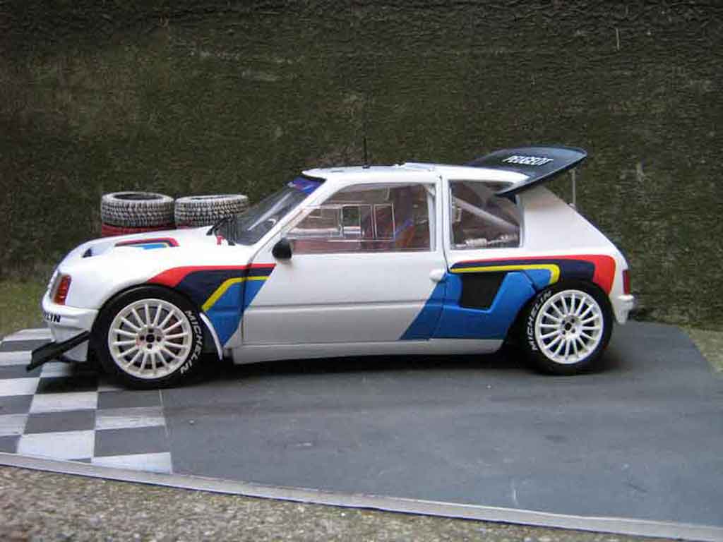 Peugeot 205 Turbo 16 presentation rallye T16 1/18 Solido