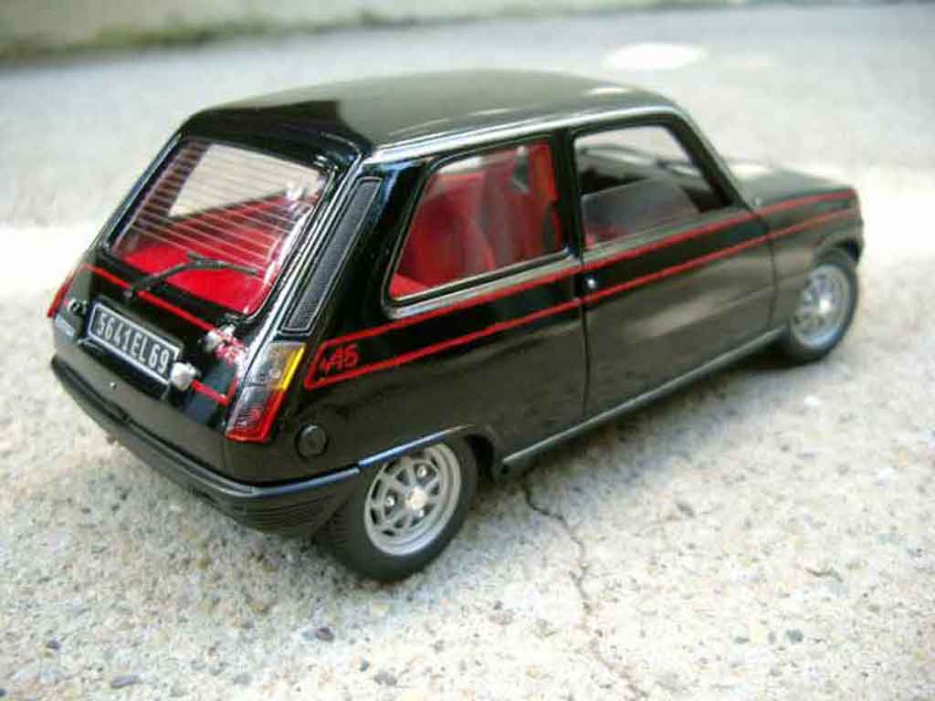 Renault 5 Alpine turbo zwart 1/18 Solido