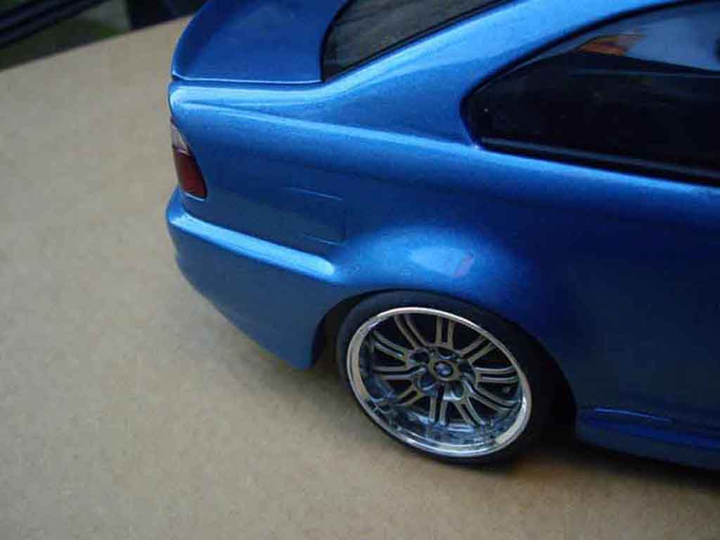 Bmw M3 coupe tuning E46 kit carrosserie blauw metallized 1/18 Autoart