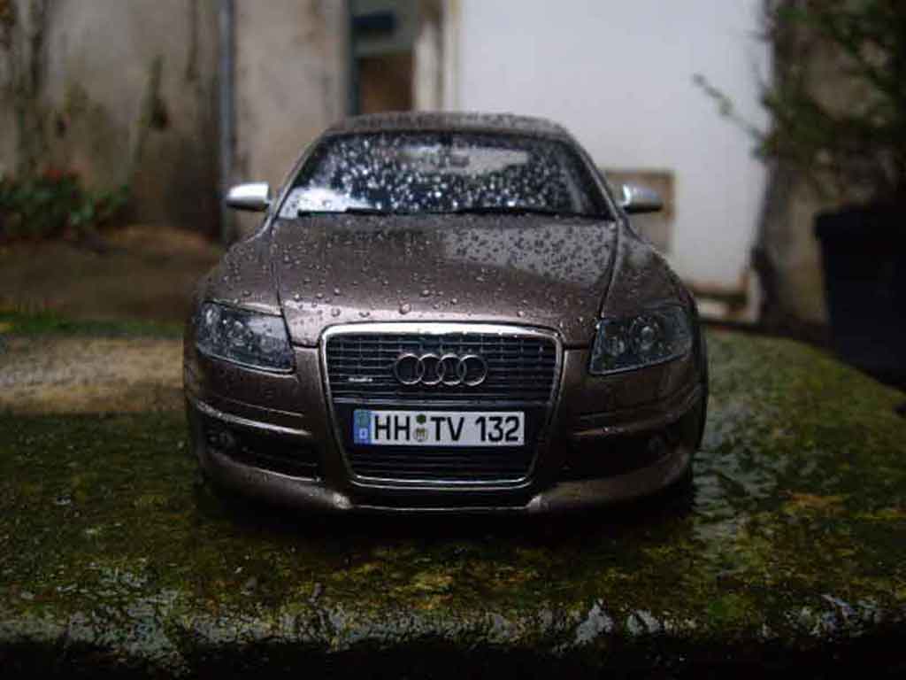 Audi A6 berline 3.2 v6 jantes 18 pouces 1/18 Norev