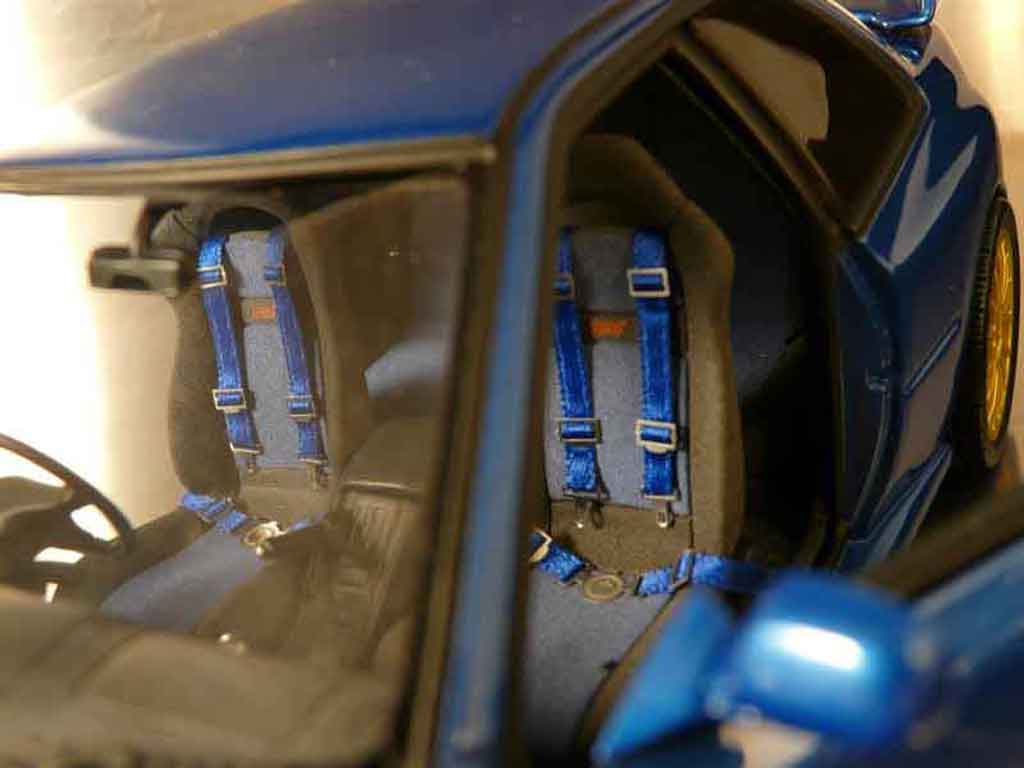 Subaru Impreza 22B tuning 1/18 Autoart