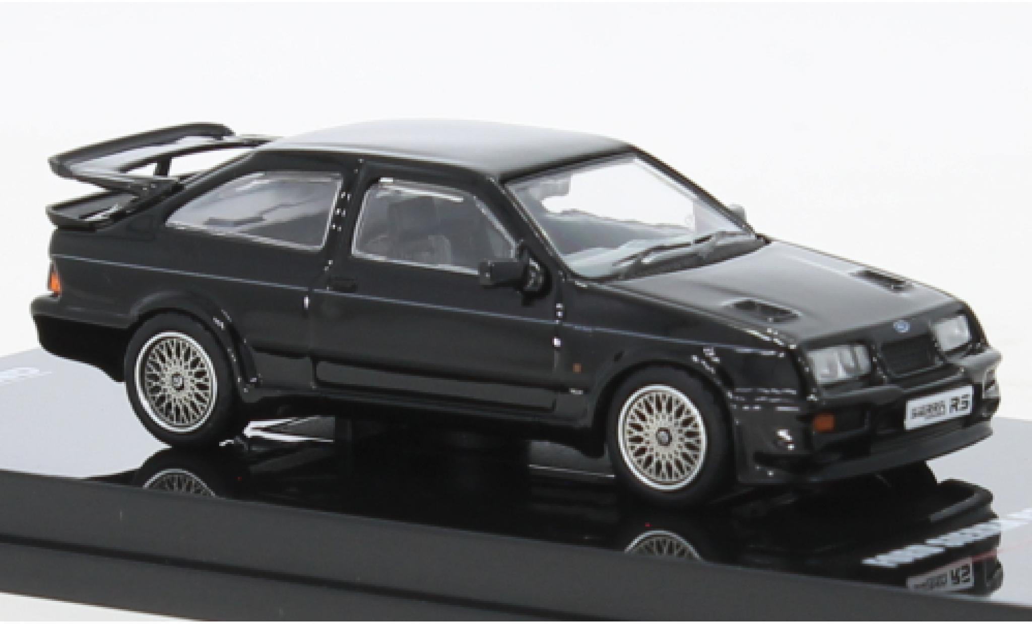 Ford Sierra 1/64 INNO64 RS 500 Cosworth zwart RHD modelauto