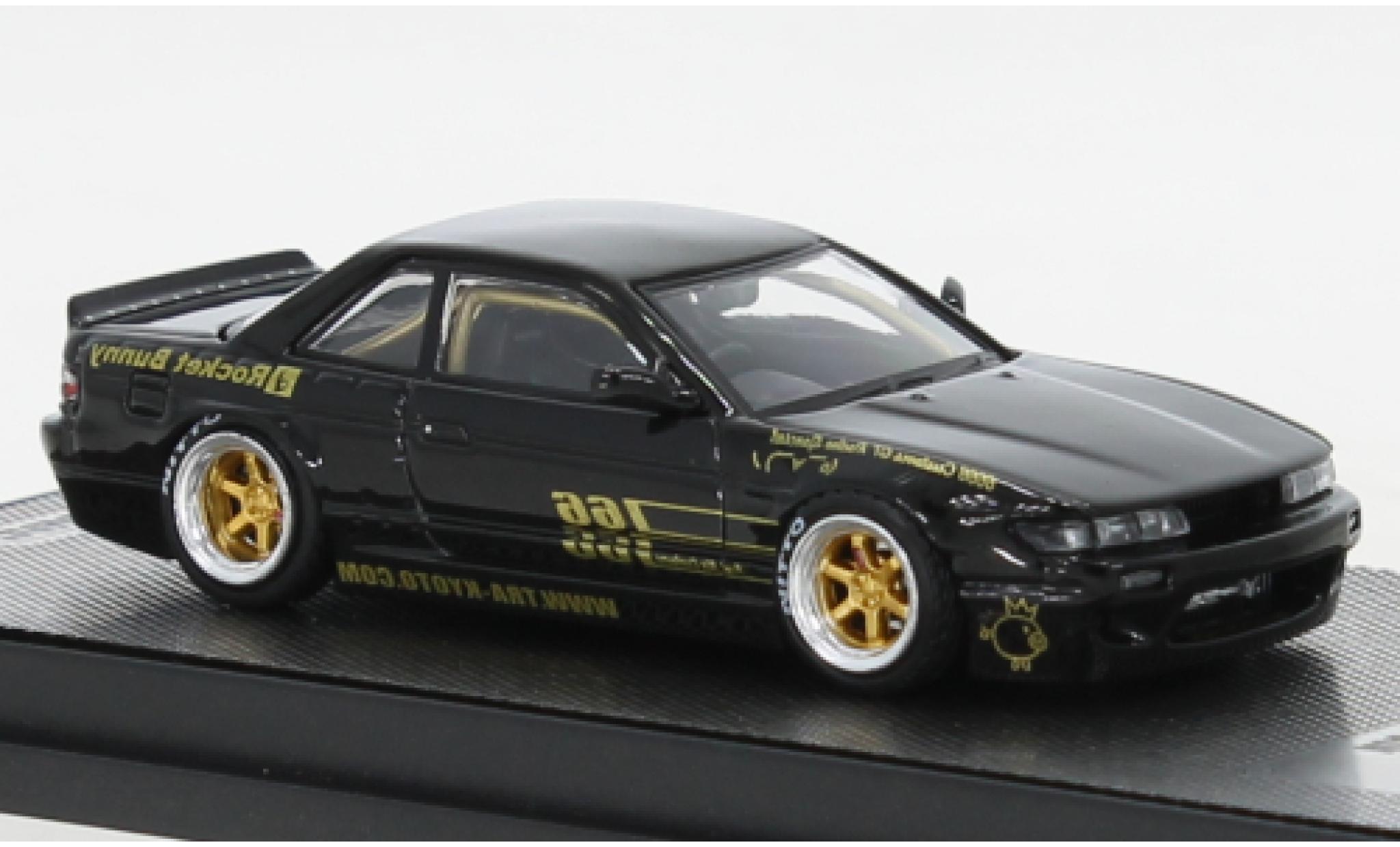 Nissan Silvia 1/64 INNO64 (S13) Pandem V1 zwart/Dekor RHD modelauto
