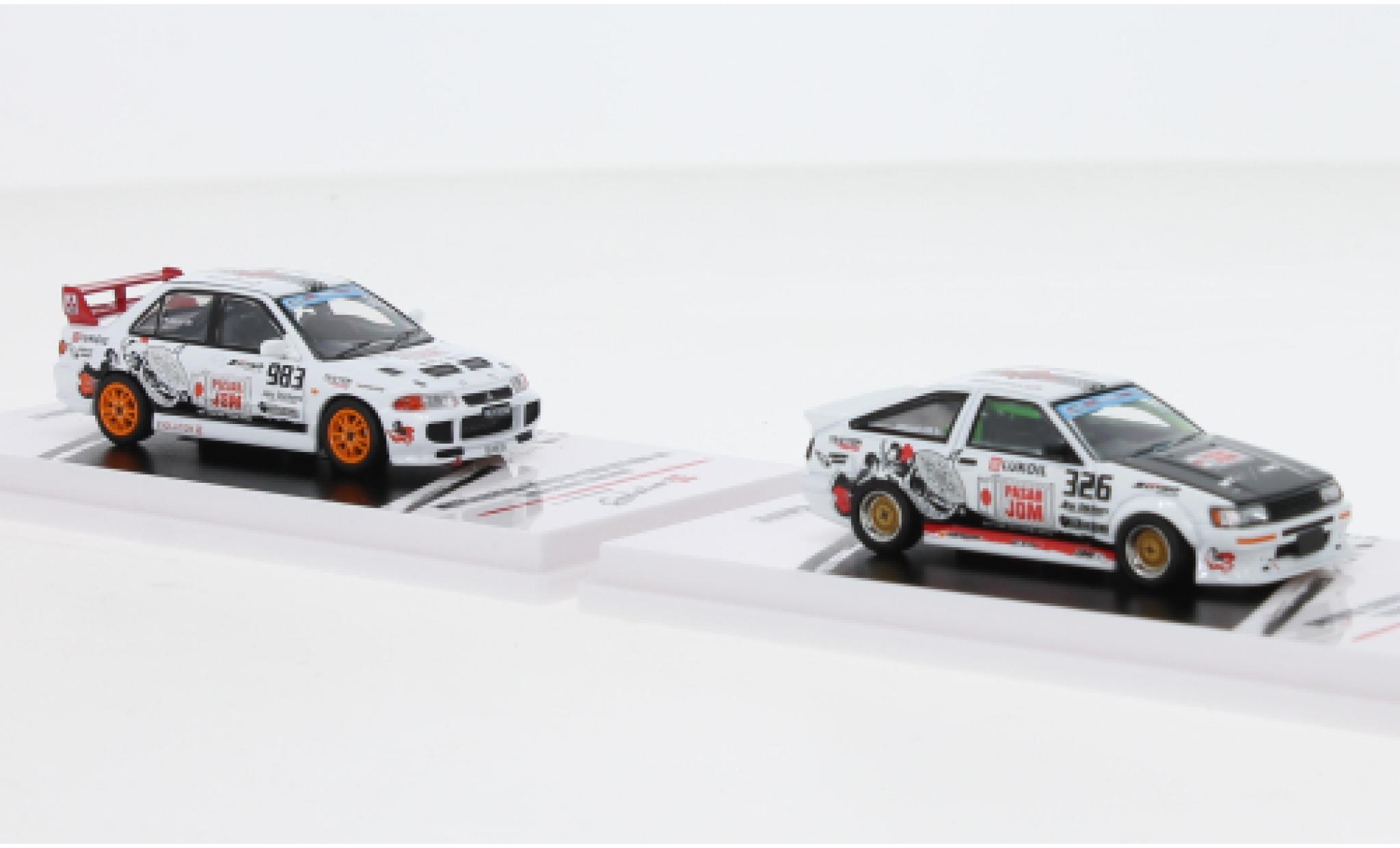 Toyota Corolla 1/64 INNO64 Set et Mitsubishi Lancer RHD Trackerz Racing modelauto