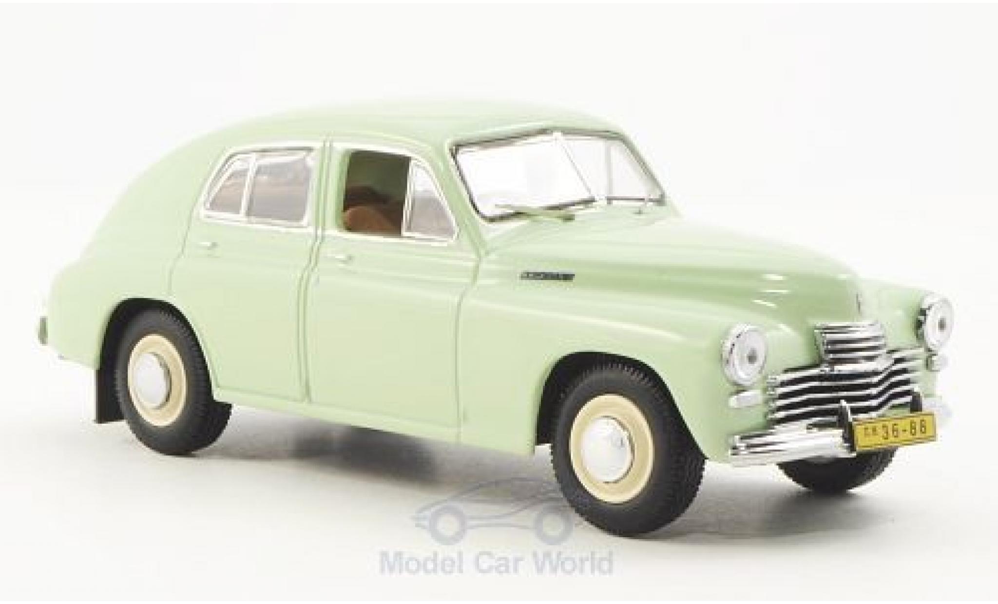 Gaz M20 1/43 IST Models GAZ Pobieda groen 1949 modelauto
