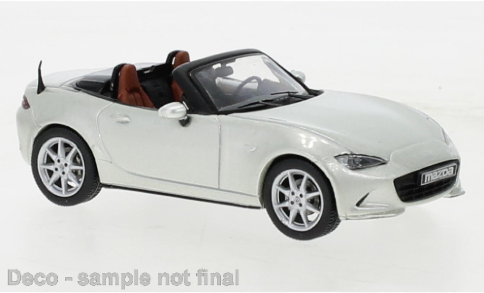 Mazda MX 1/43 IXO -5 metallic beige 2019 modelauto