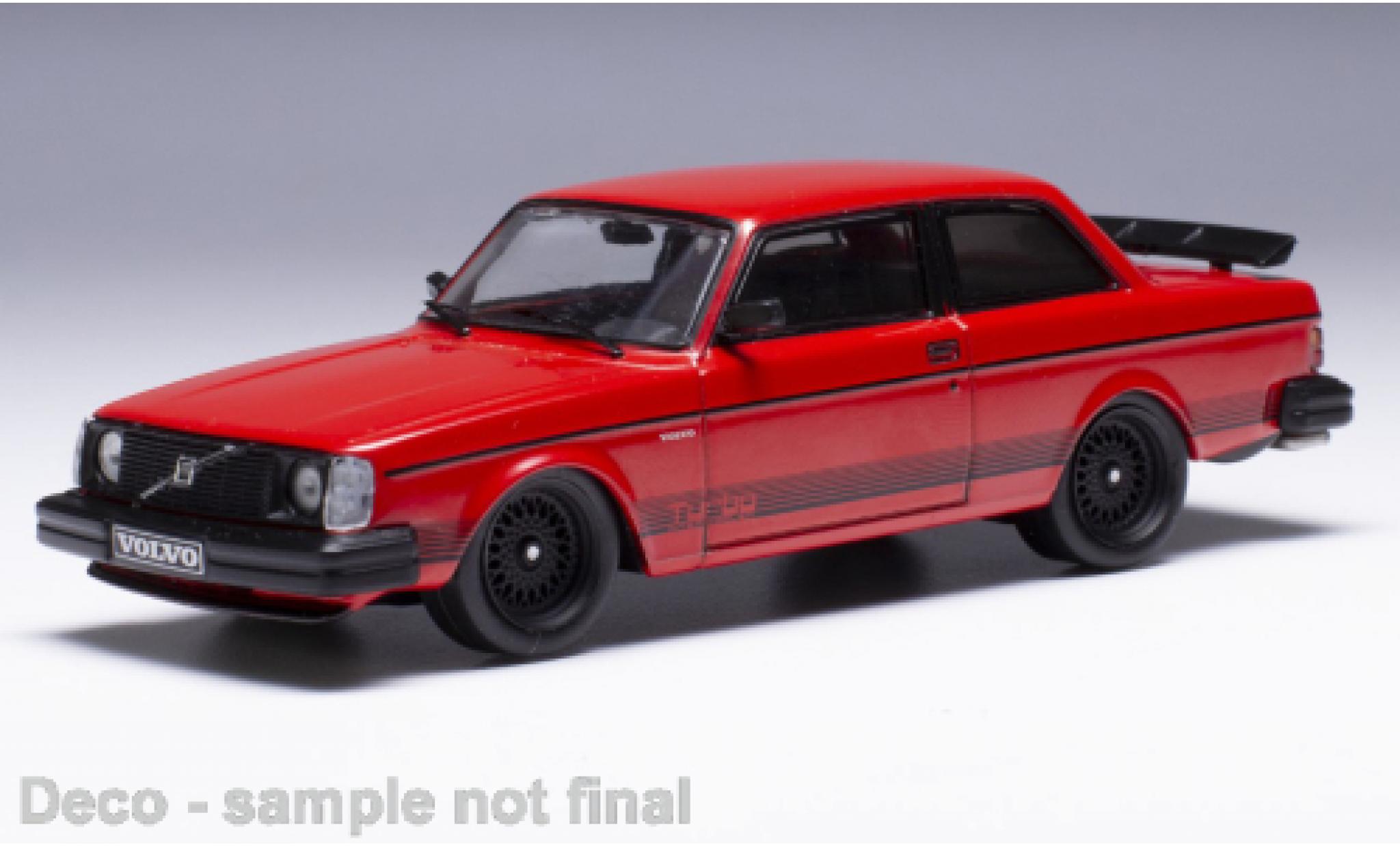 Volvo 242 1/43 IXO rood 1980 modelauto