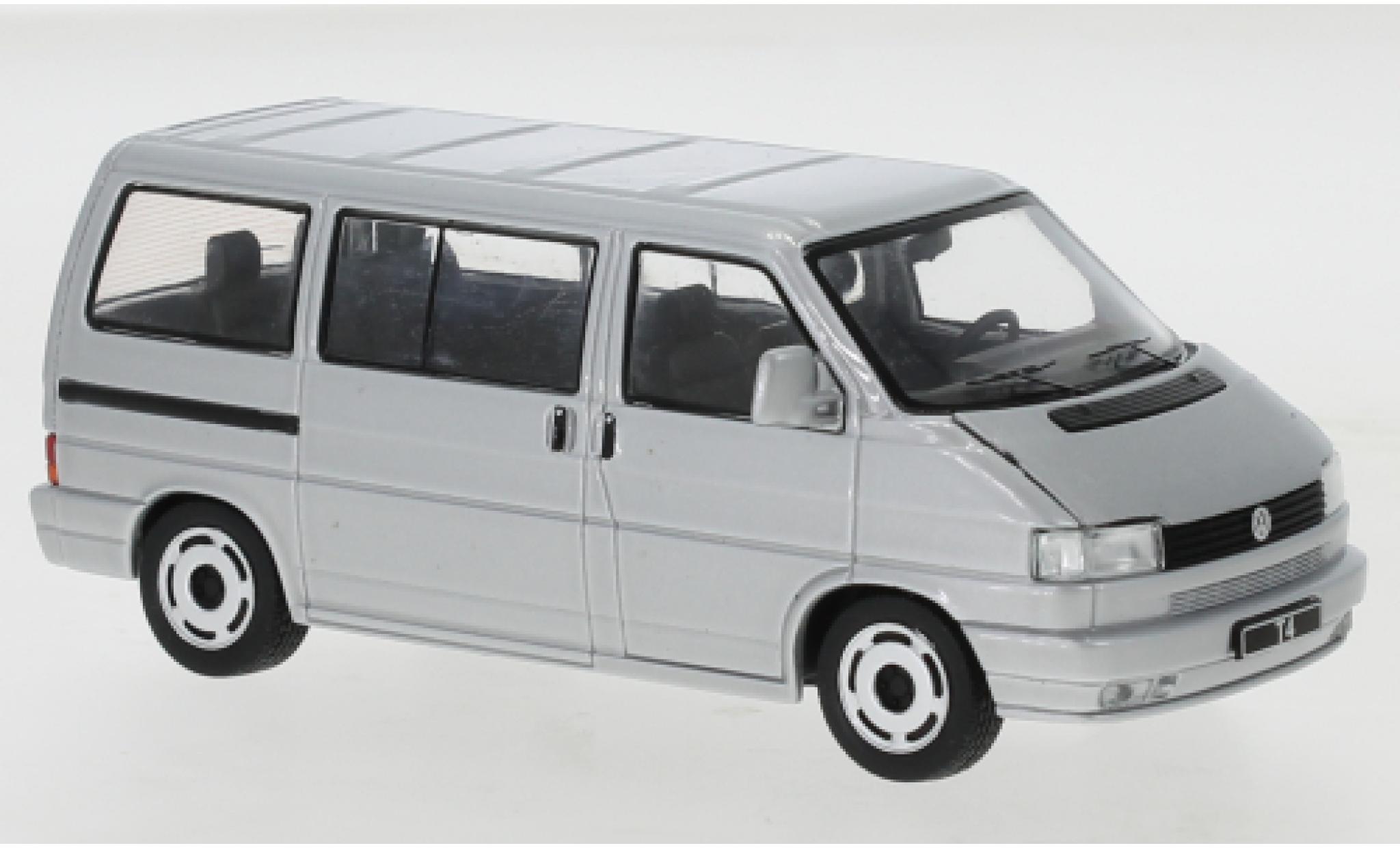 Volkswagen T4 1/43 IXO Caravelle d 1990 modelauto