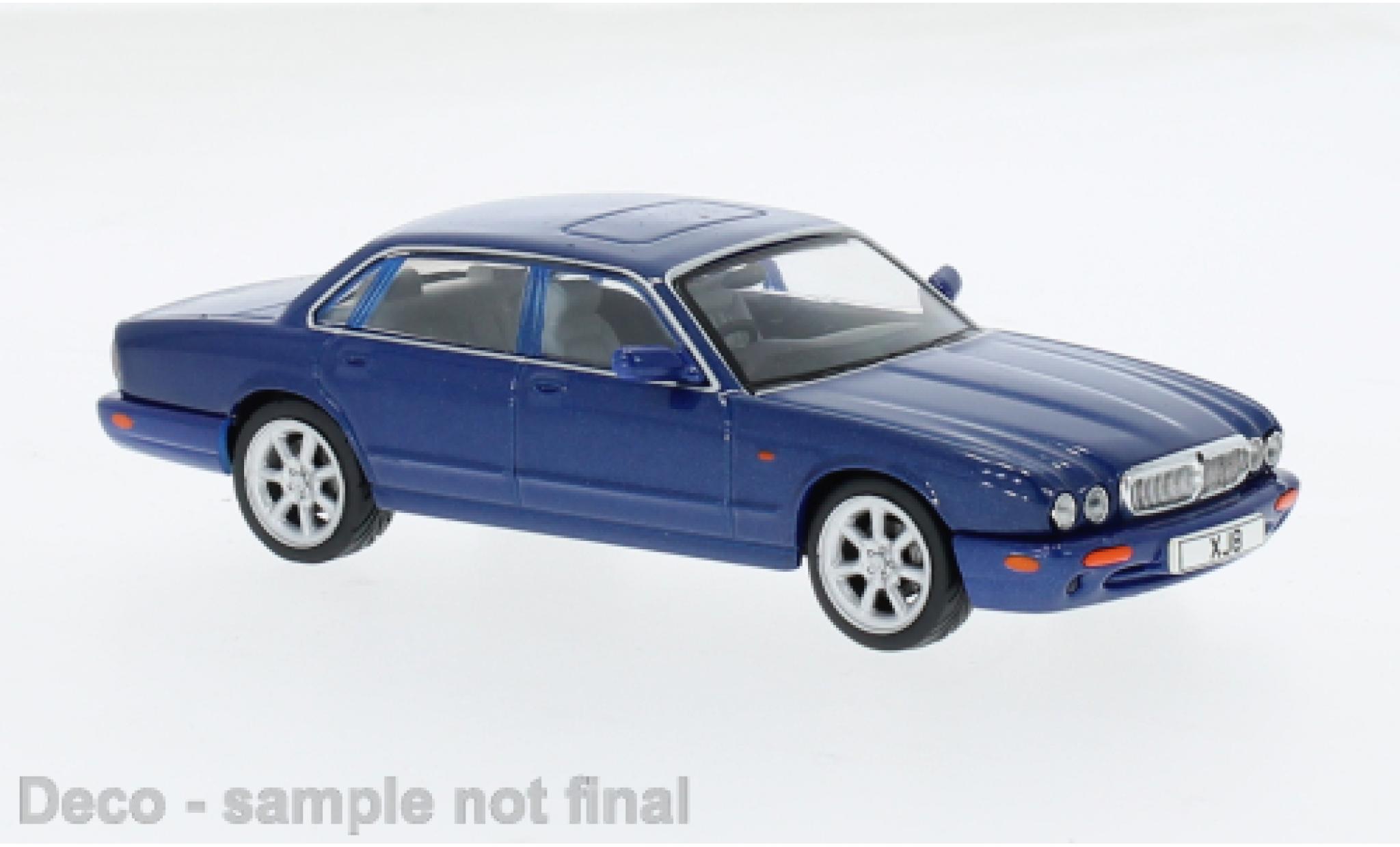 Jaguar XJ 1/43 IXO 8 (X308) metallic blauw 1998 1:43 modelauto