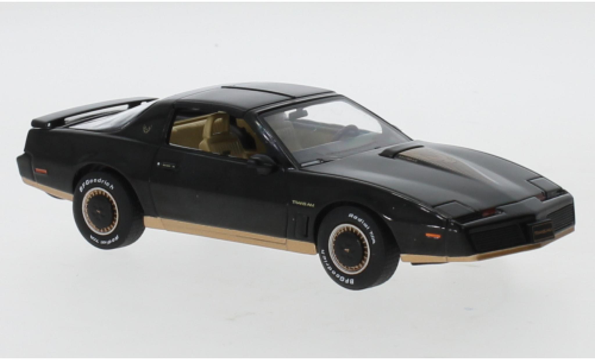 Pontiac Firebird 1/43 IXO zwart/Dekor 1982 modelauto