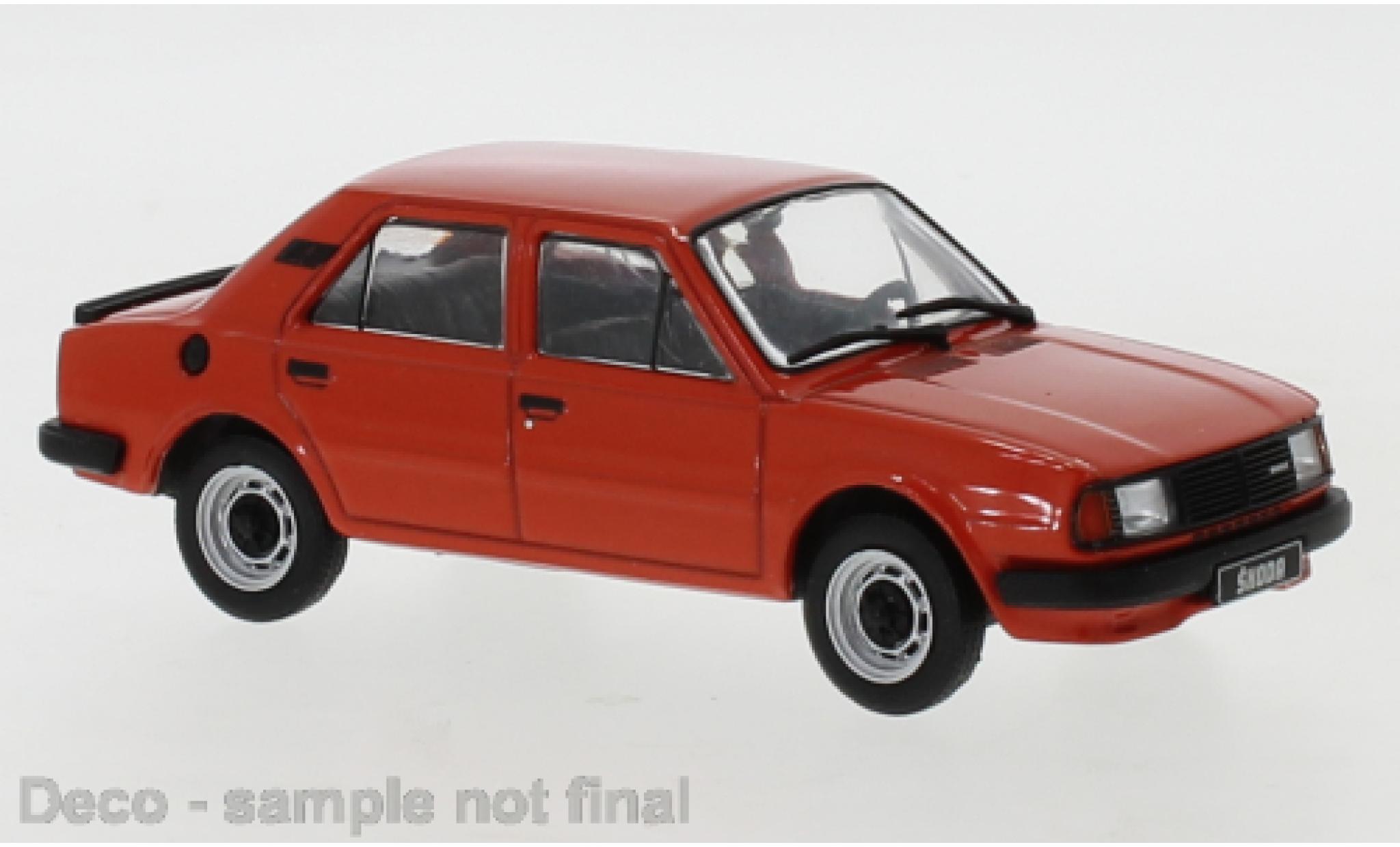 Skoda 120 1/43 IXO L rood 1983 modelauto
