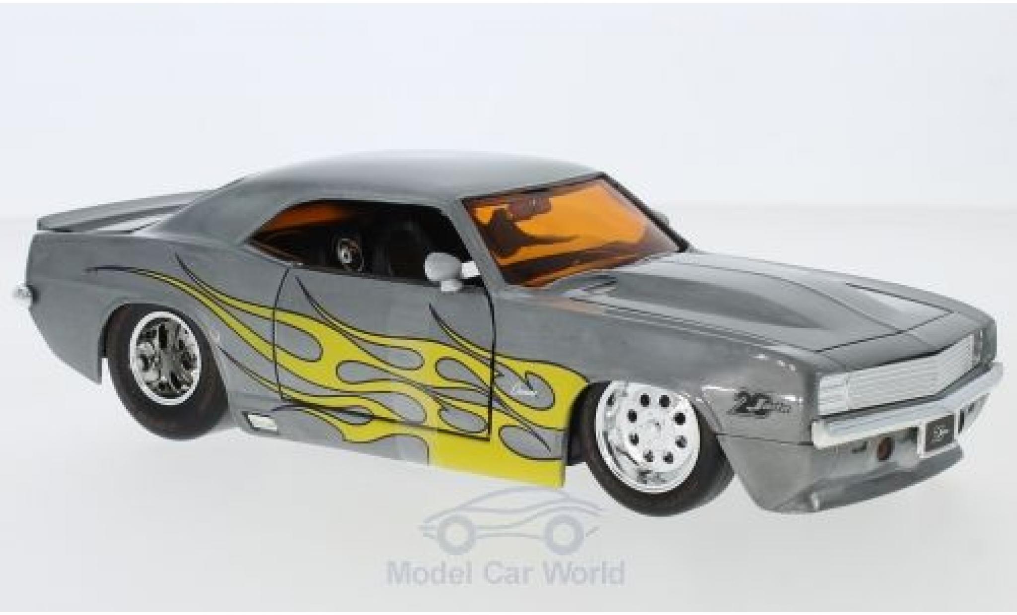 Chevrolet Camaro 1/24 Jada Toys grijs/Dekor 1969 modelauto