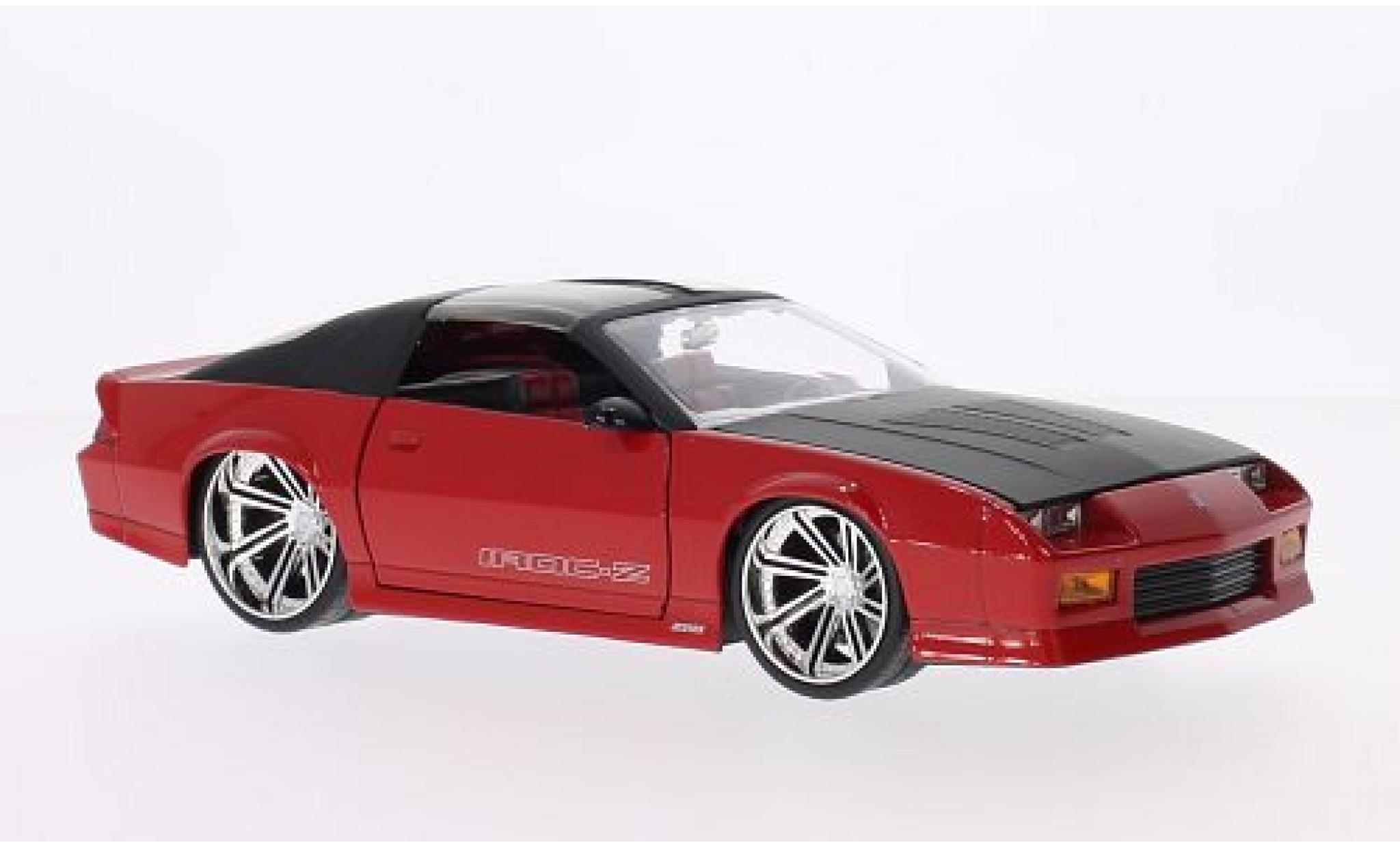 Chevrolet Camaro 1/24 Jada Toys Z28 IROC-Z Tuning rood/matt-zwart 1985 modelauto