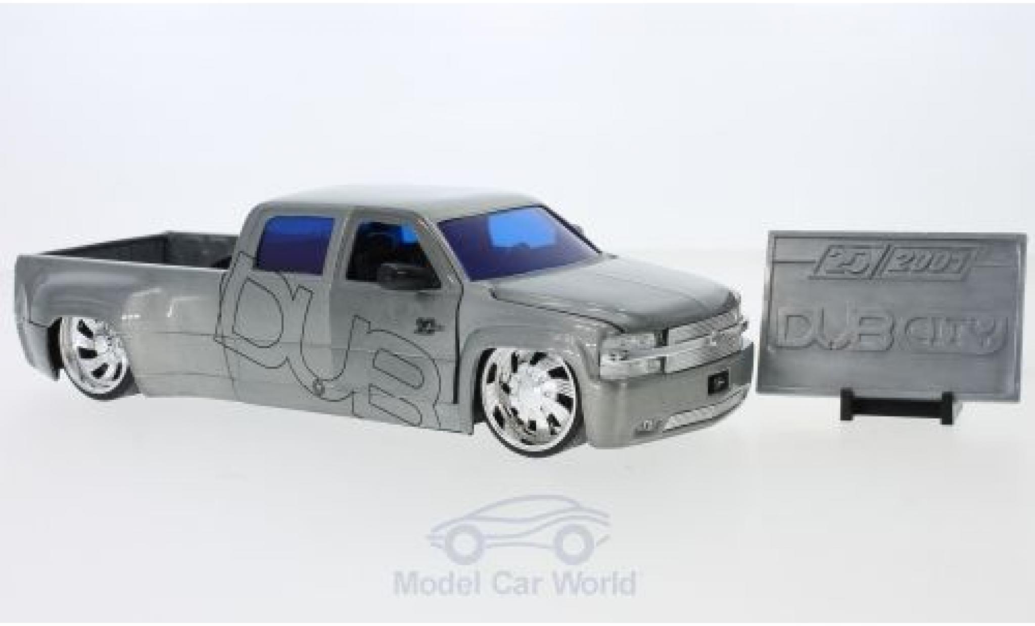Chevrolet Silverado 1/24 Jada Toys Dooley grijs 1999 modelauto