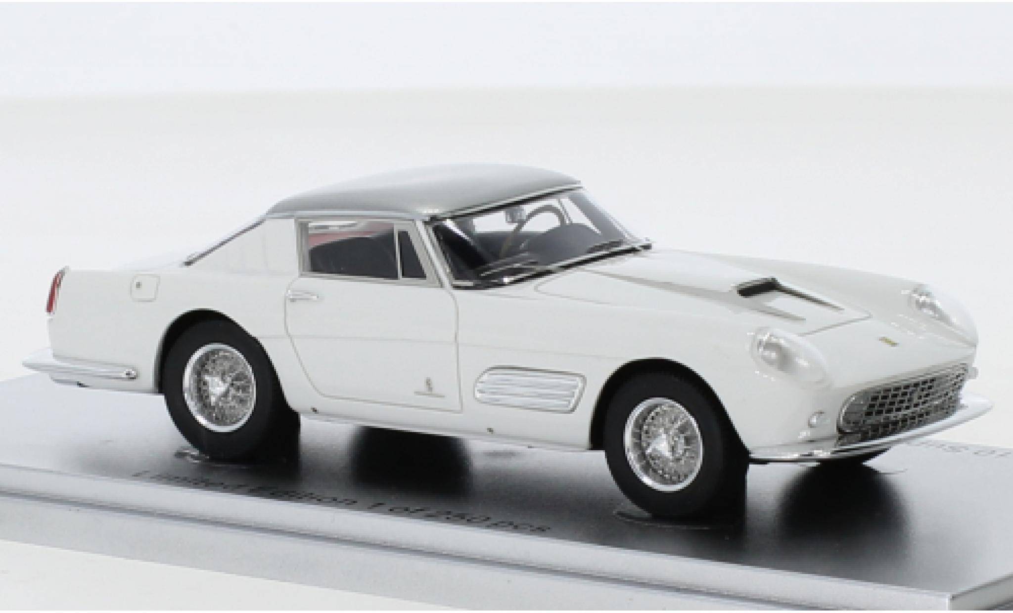 Ferrari 410 1/43 Kess Superamerica Series III Pininfarina Coupe wit/grijs 1958 modelauto