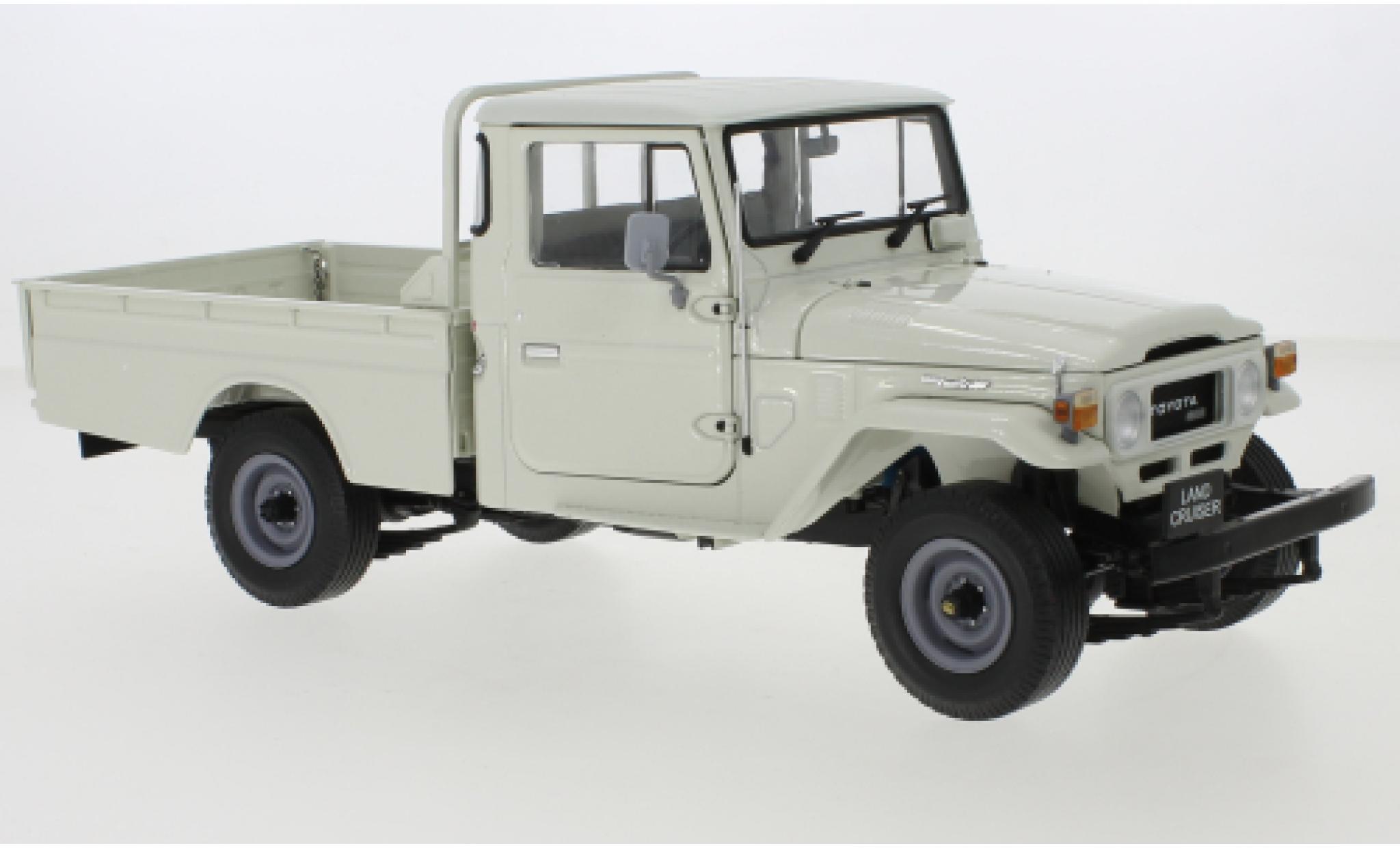 Toyota Land Cruiser 1/18 Kyosho 40 Pick Up wit RHD modelauto