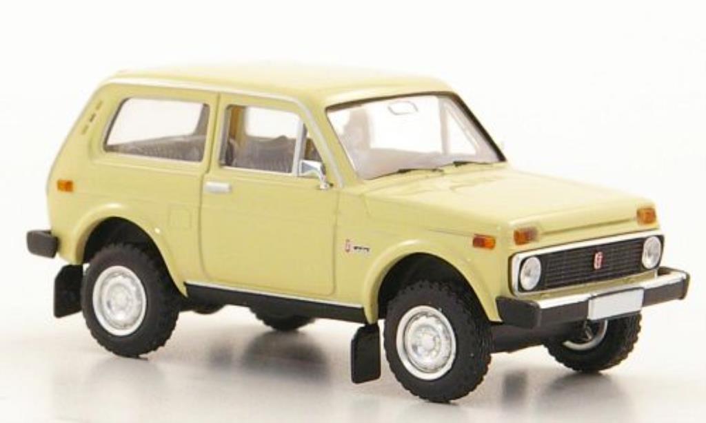 Lada Niva 1/87 Brekina beige modelauto