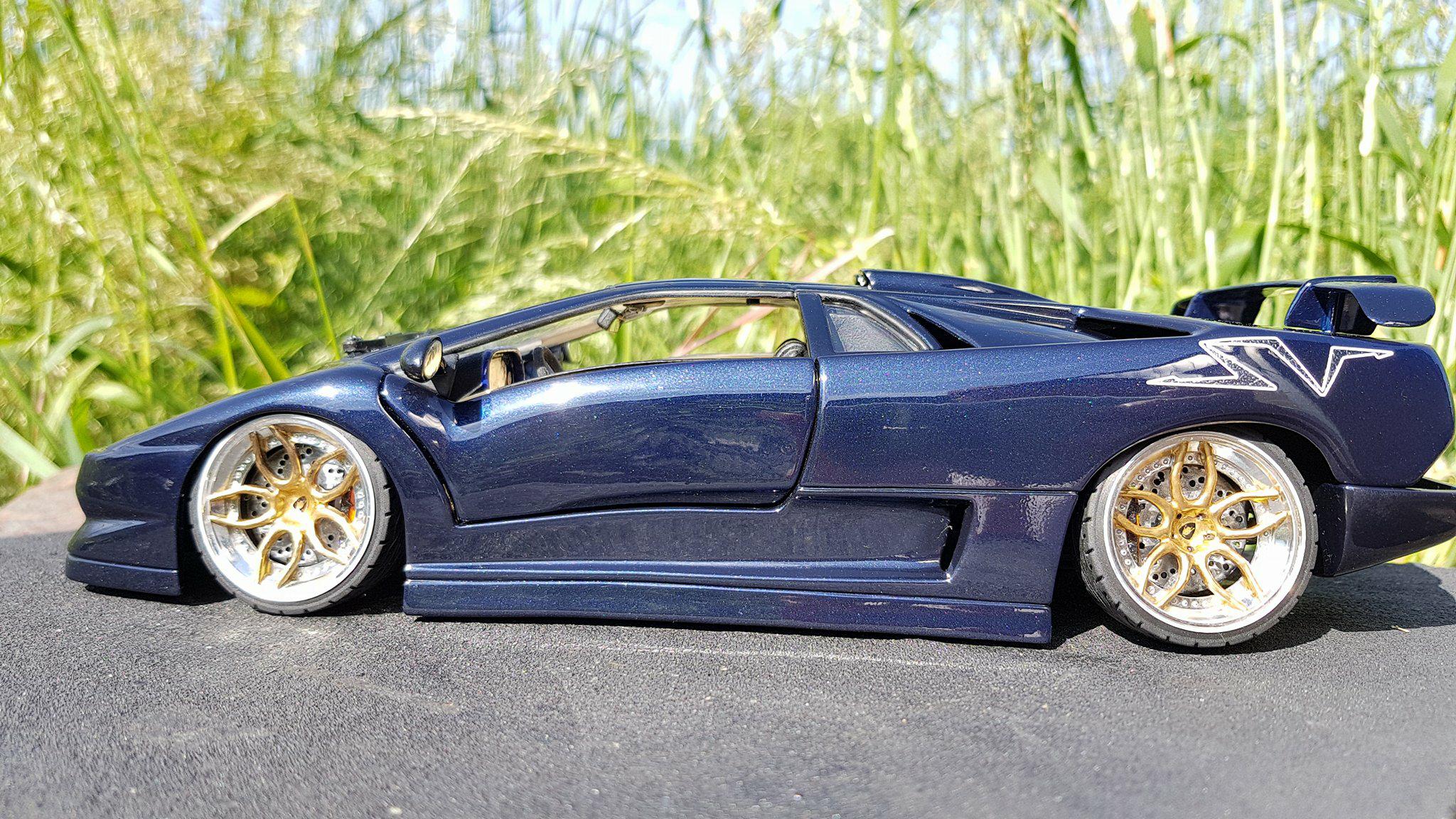 Lamborghini Diablo SV 1/18 Maisto SV blu fontus jantes 20 pouces modelauto