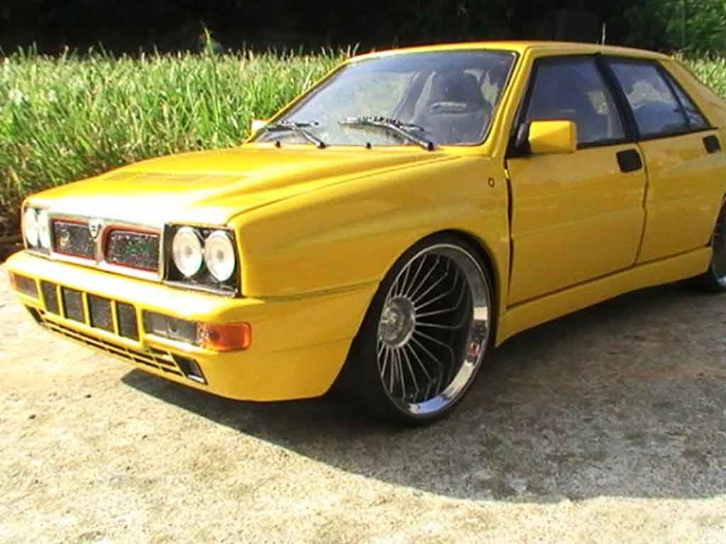 Lancia Delta HF Integrale evolution 2 geels jantes 19 pouces 1/18 Ricko